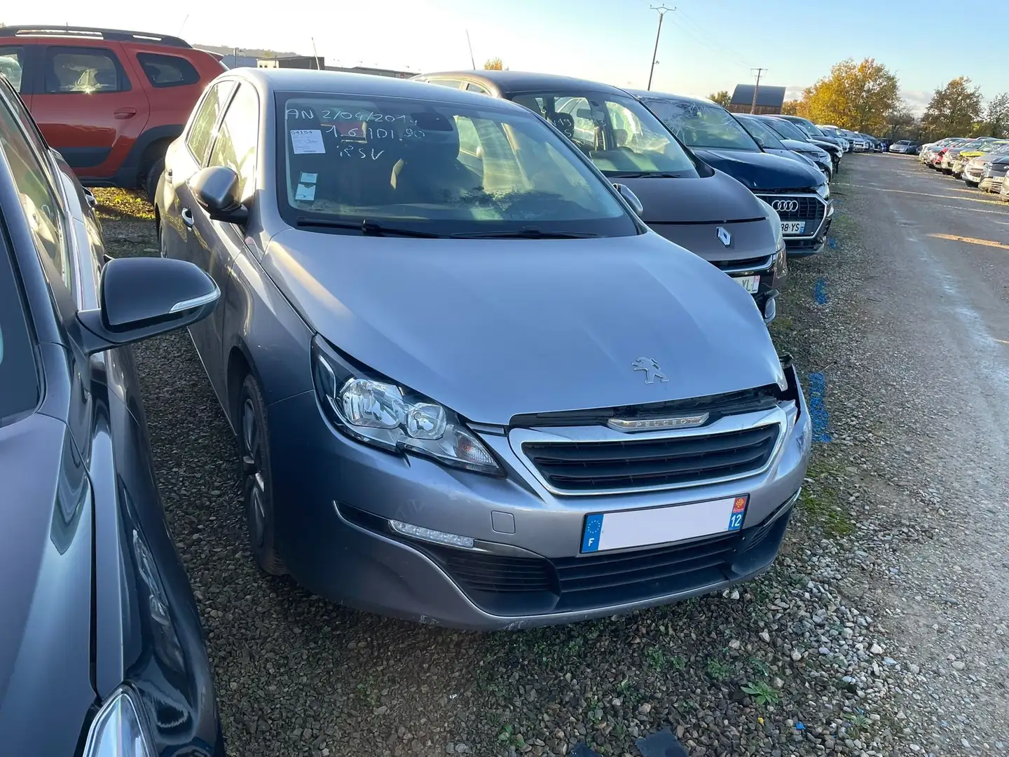 Peugeot 308 308 II 1.6 HDi 92 Business / DE305 Gris - 1
