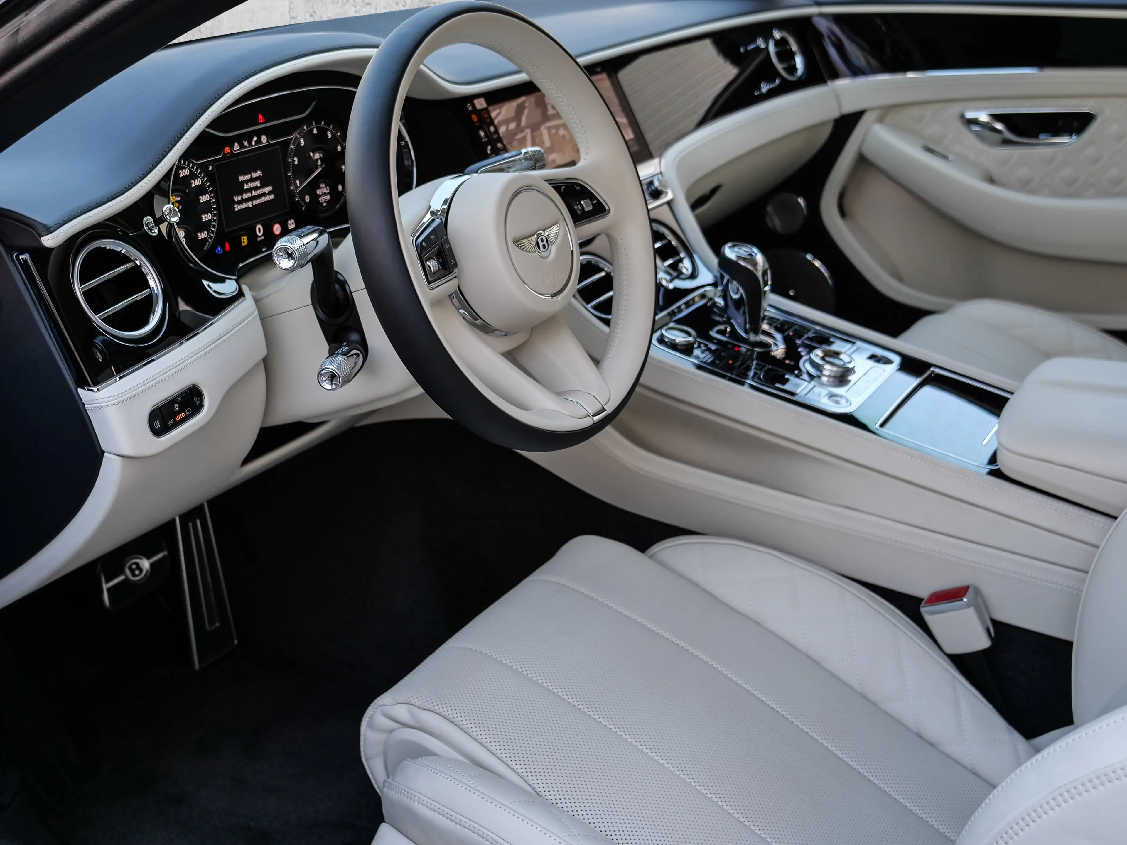 Bentley Continental GT Speed Magnetic, Rotating Display — photo 15
