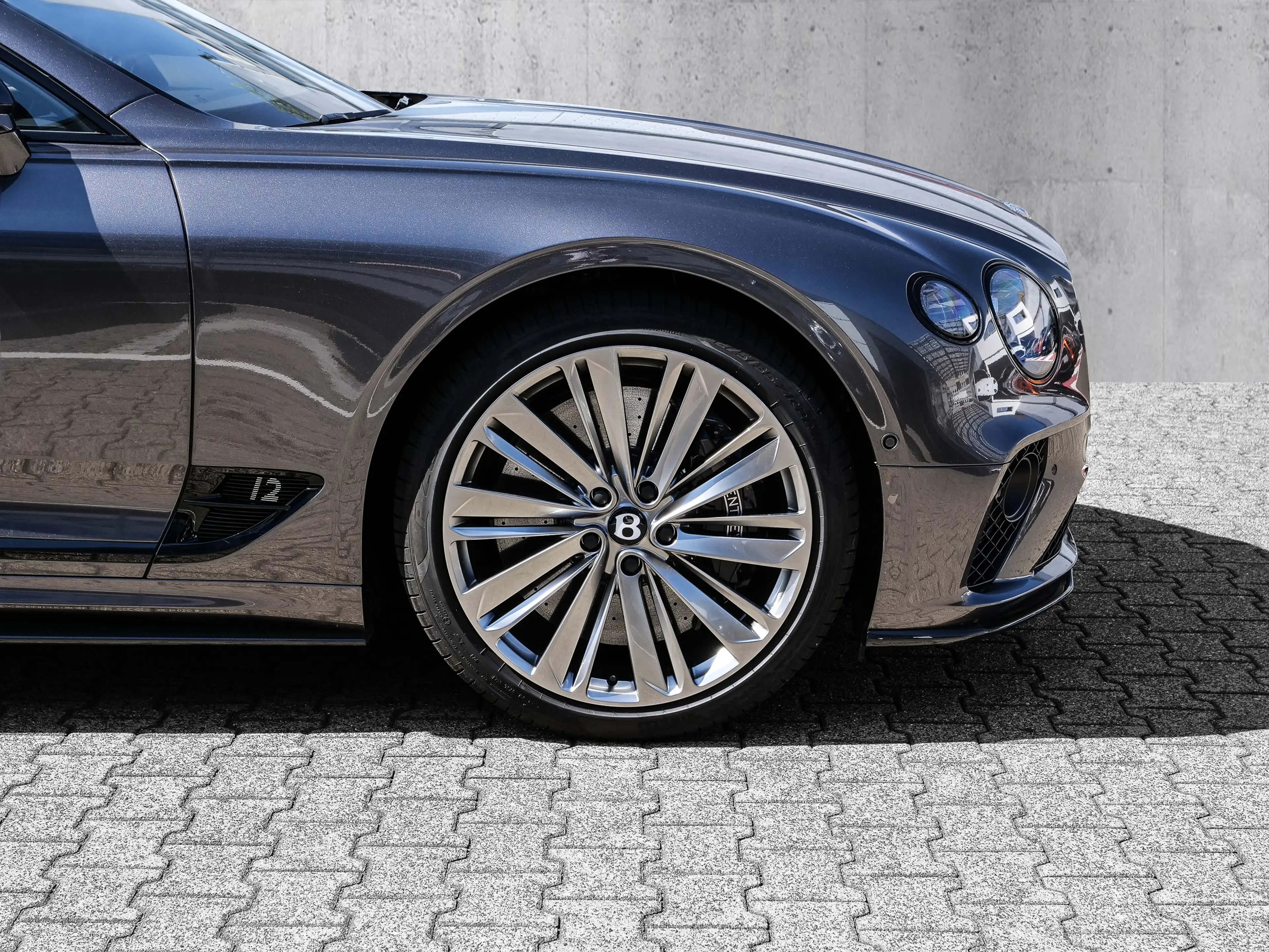 Bentley Continental GT Speed Magnetic, Rotating Display — photo 9