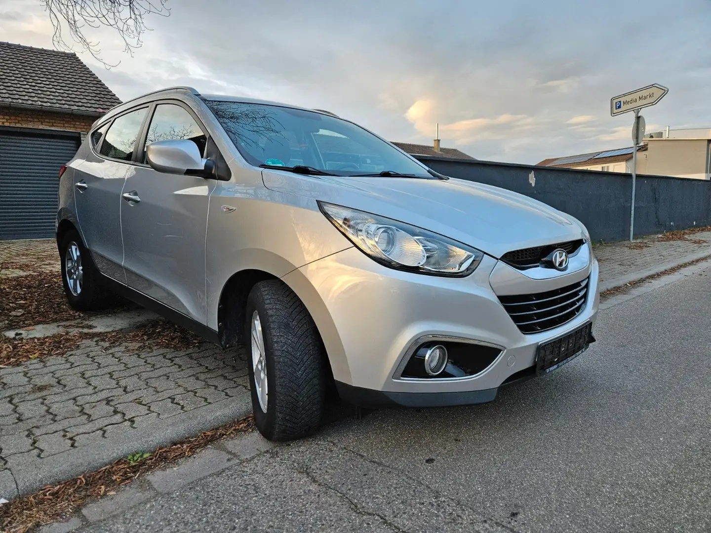 Hyundai iX35 1.6 Style blue 2WD Grau - 2