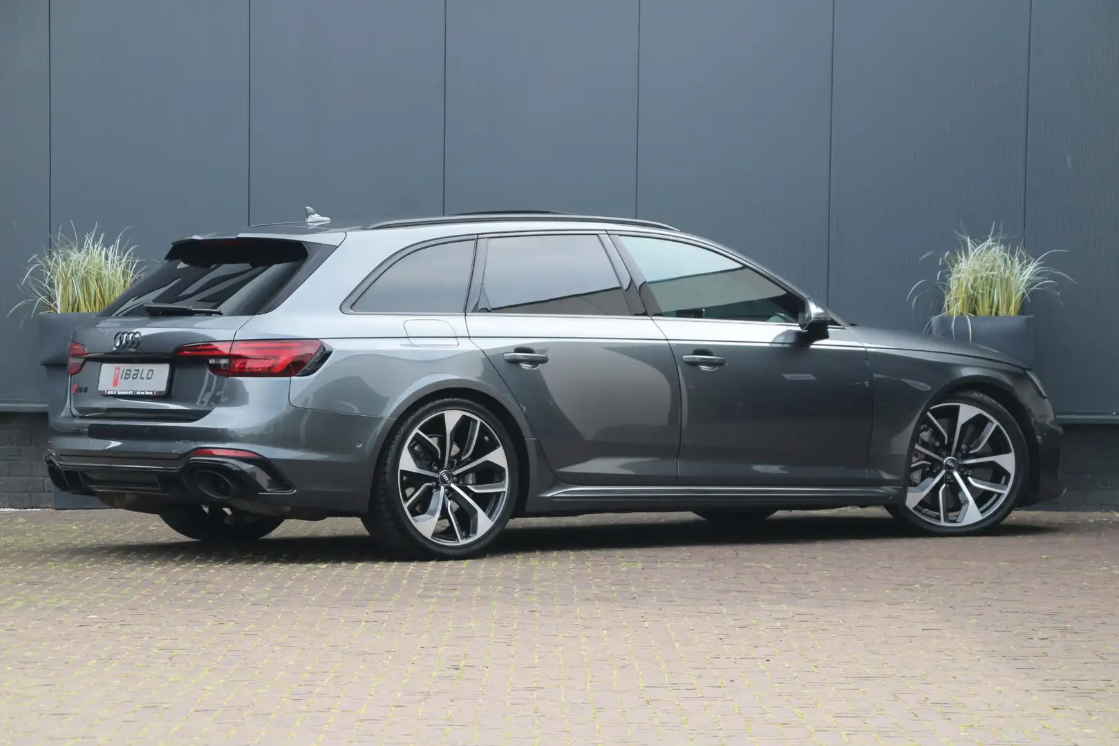 Audi RS4 Avant 2.9 TFSI quattro | Keramisch | HUD | B&O | C Grijs - 2