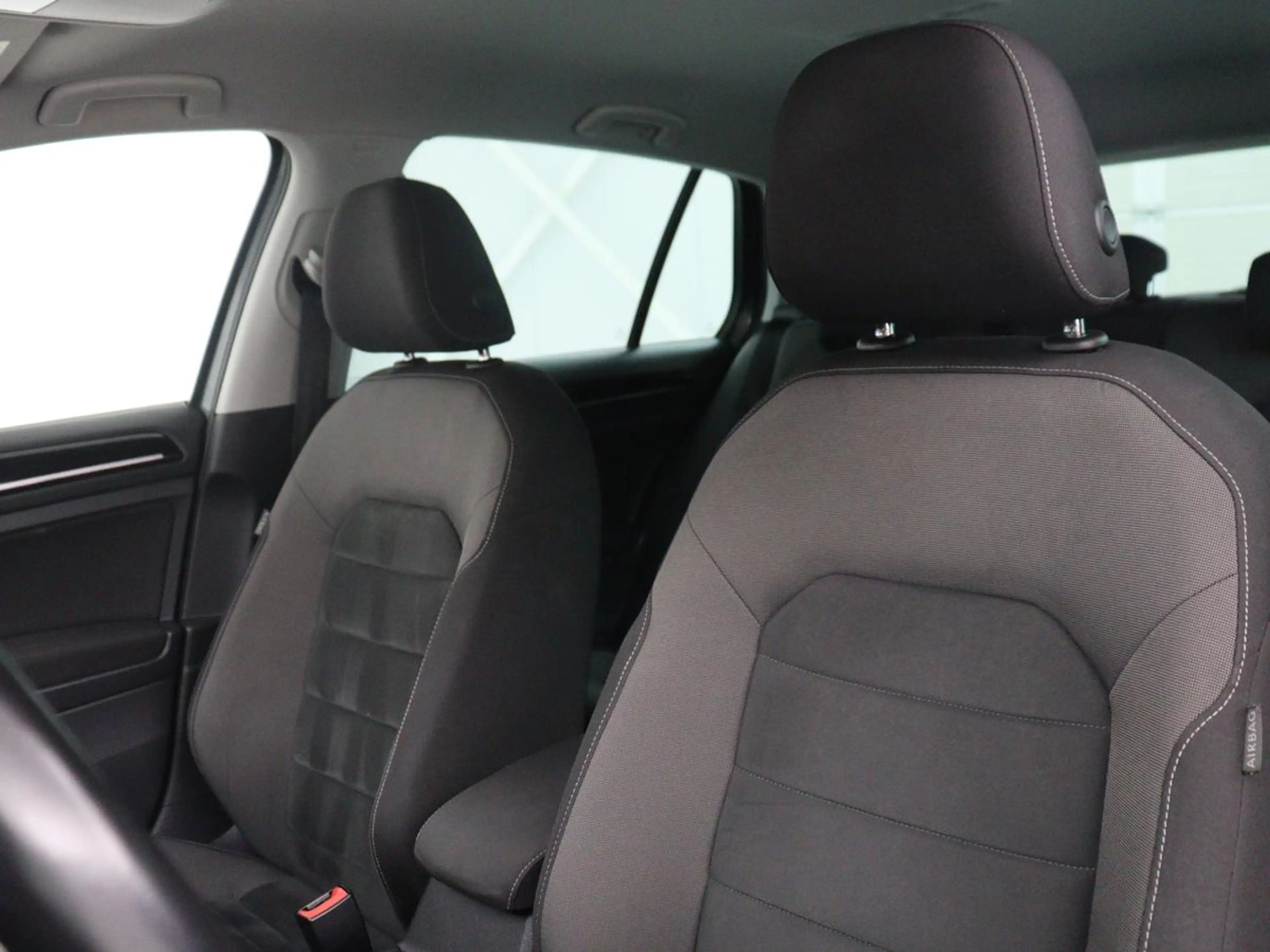 Volkswagen Golf R 1.5 TSI Highline Business | Adaptive cruise | Stoe — photo 6