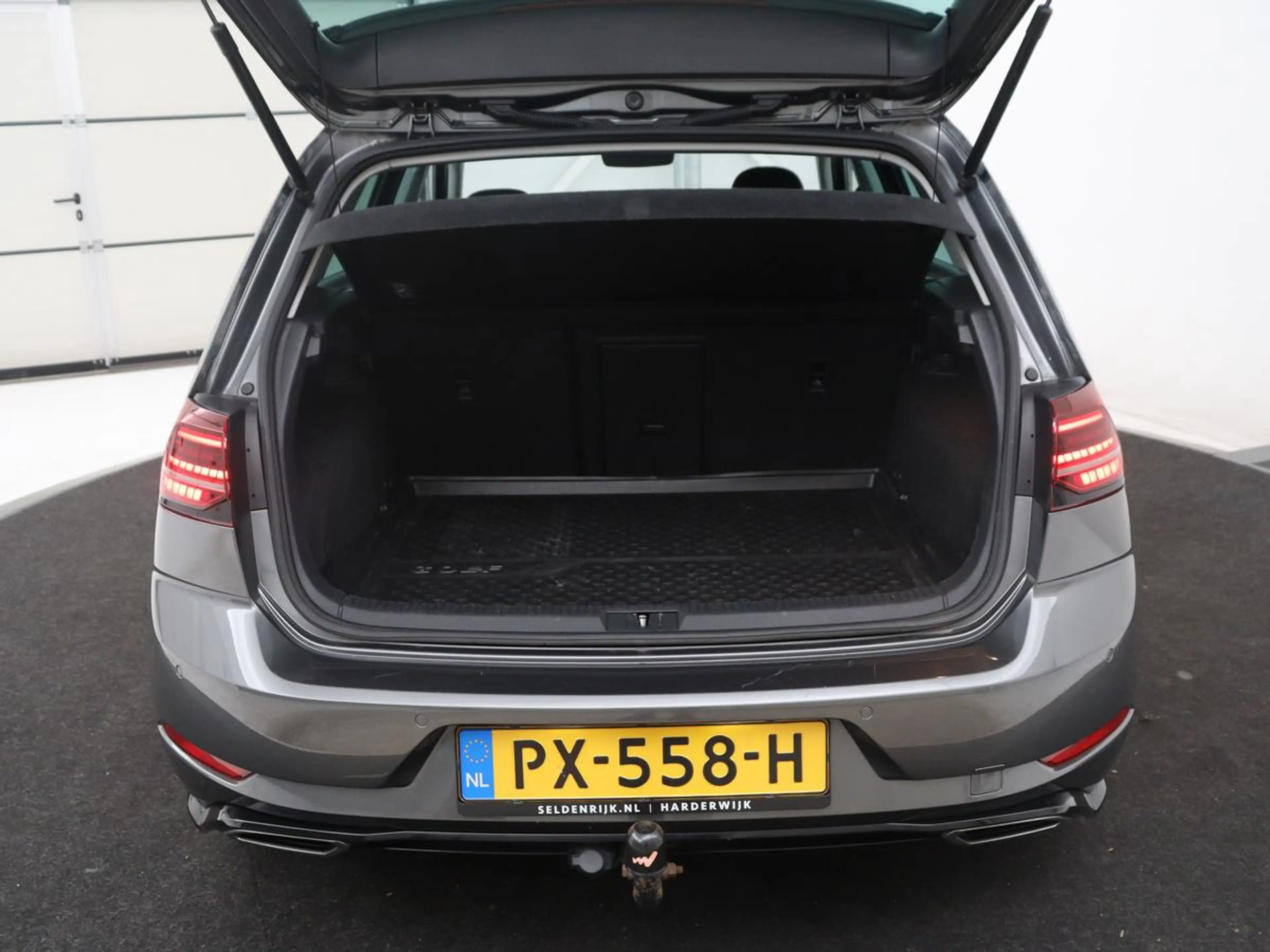Volkswagen Golf R 1.5 TSI Highline Business | Adaptive cruise | Stoe — photo 11