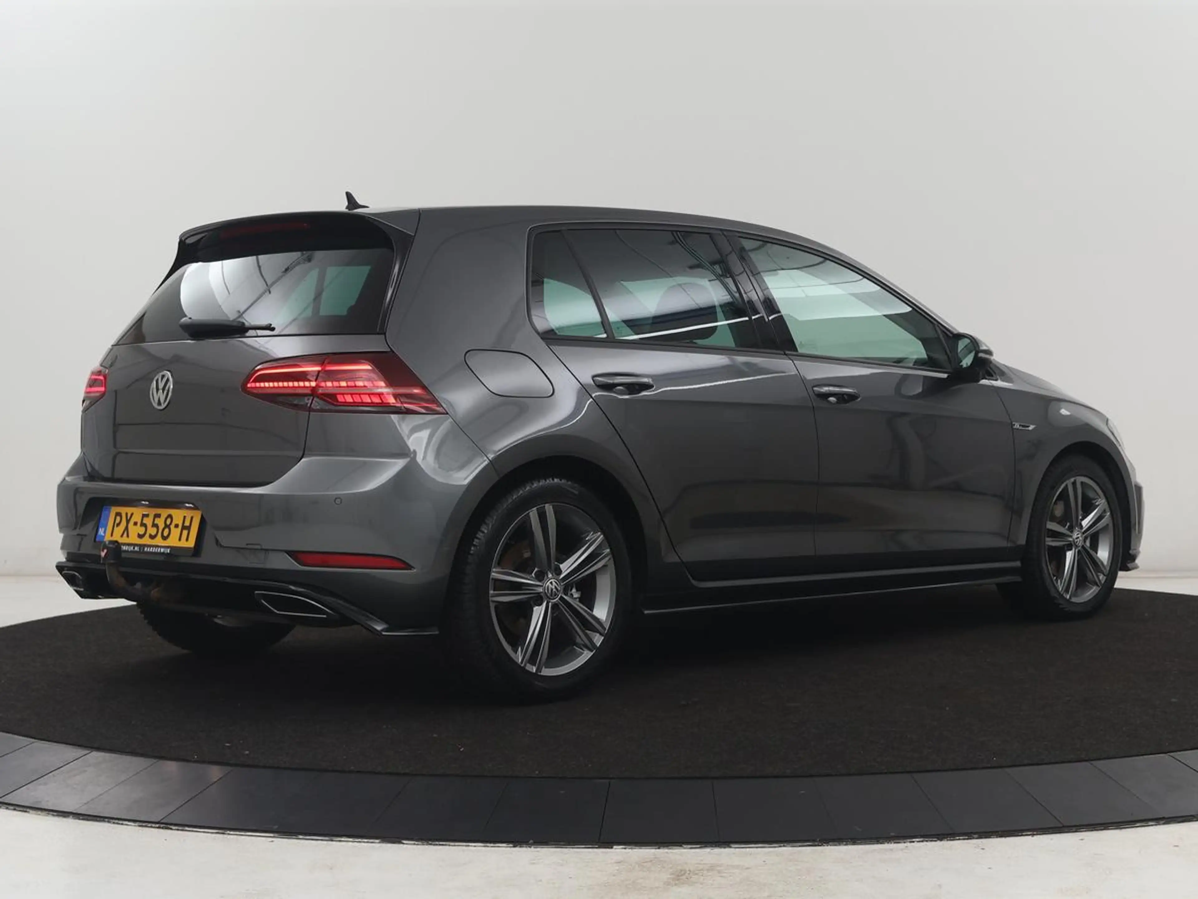 Volkswagen Golf R 1.5 TSI Highline Business | Adaptive cruise | Stoe — photo 37