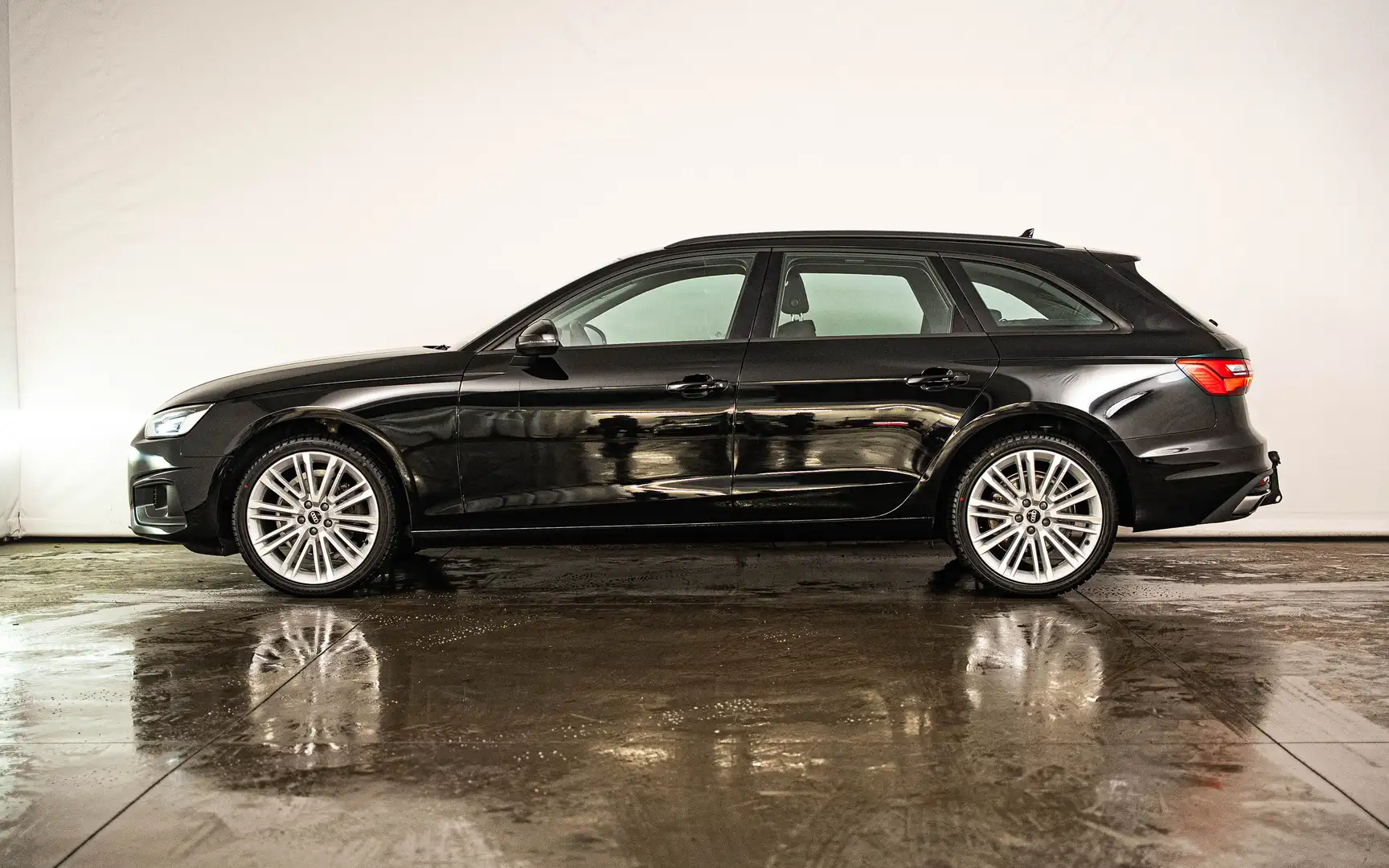 Audi A4 A4 Avant 35 TDi Advanced S tronic Incl. LED - JA 19" - Sièges sport Negro - 2