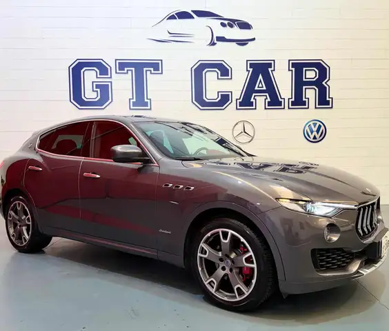 Maserati Levante view 3