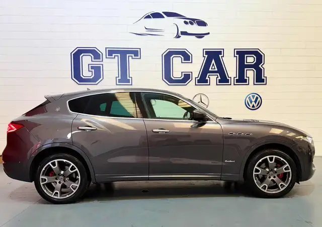 Maserati Levante view 4