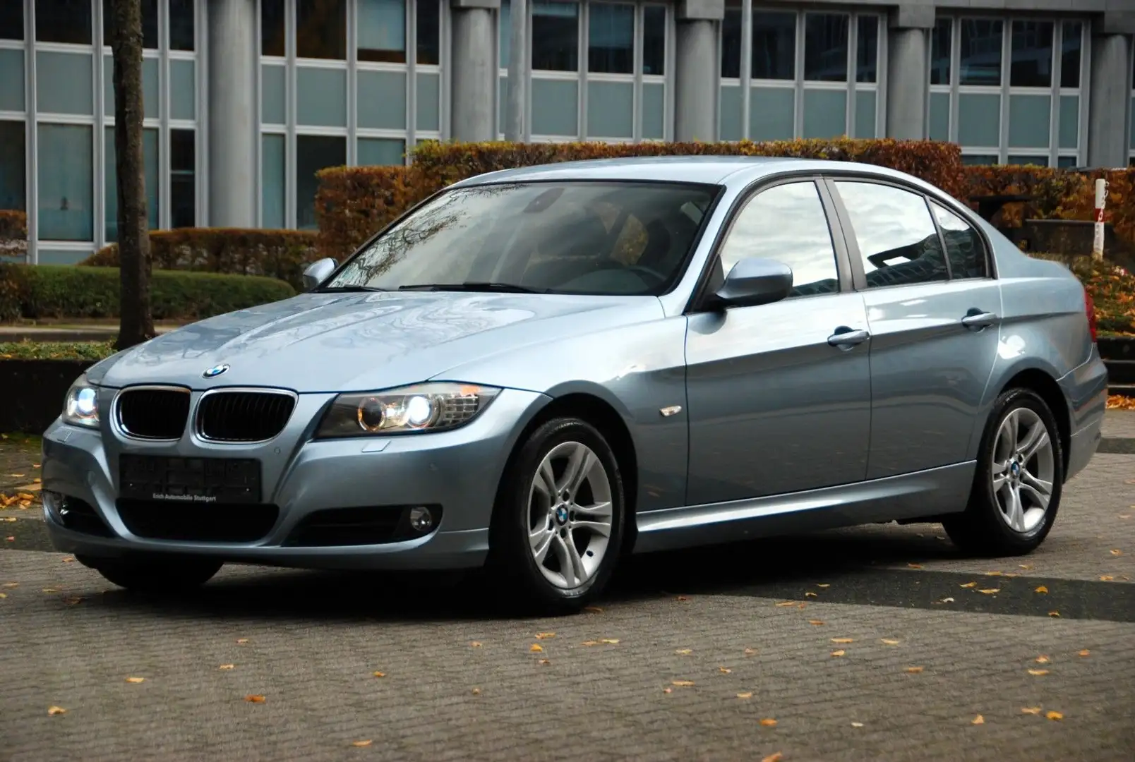 BMW 320 i| BI-XENON| MFL| SZH| PDC| GRA| KLIMAAUT.|BC Blau - 1