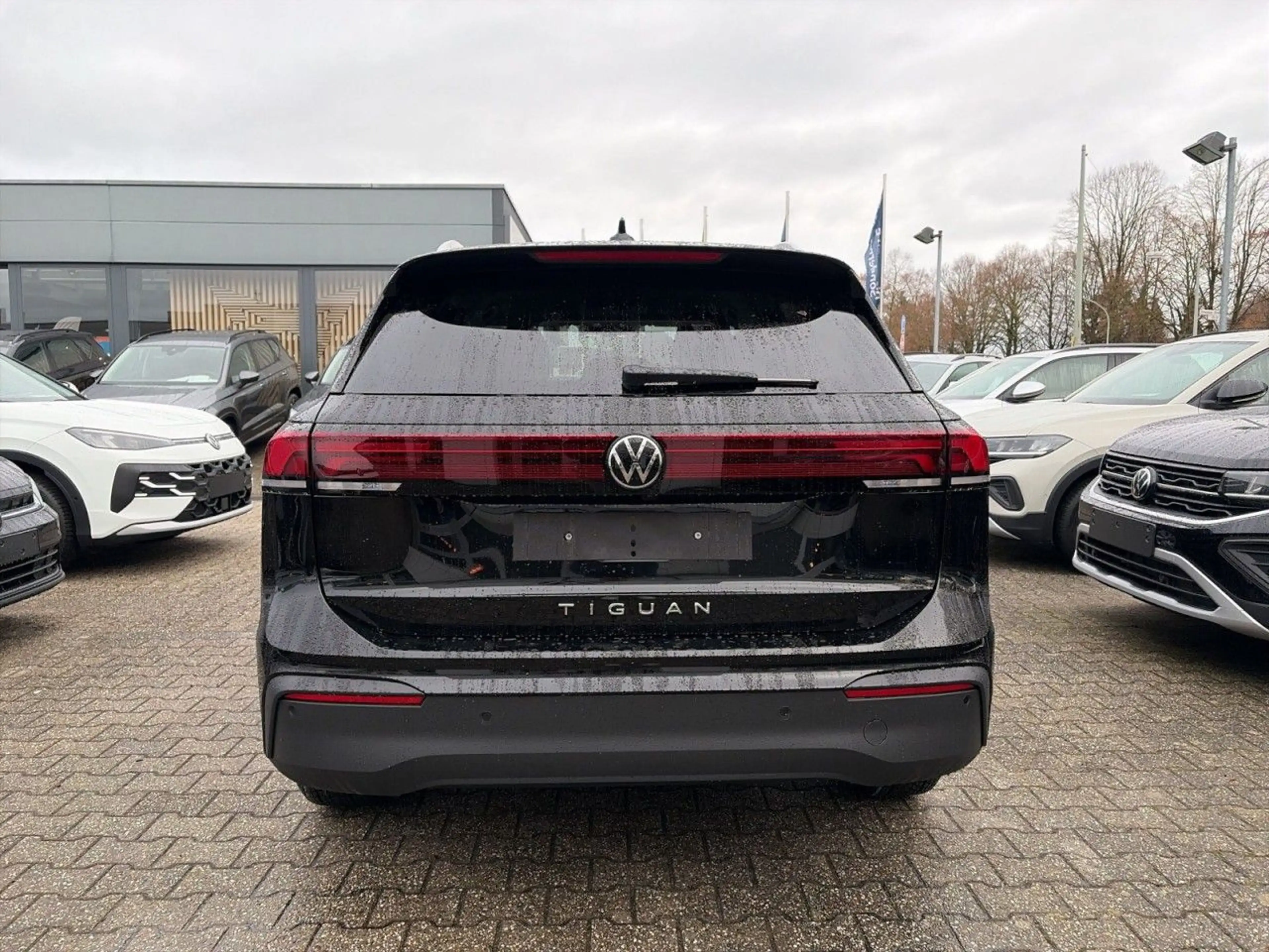 Volkswagen Tiguan ENERGY 2.0 l TDI DSG 360 ACC AUT Kam. LED — photo 4