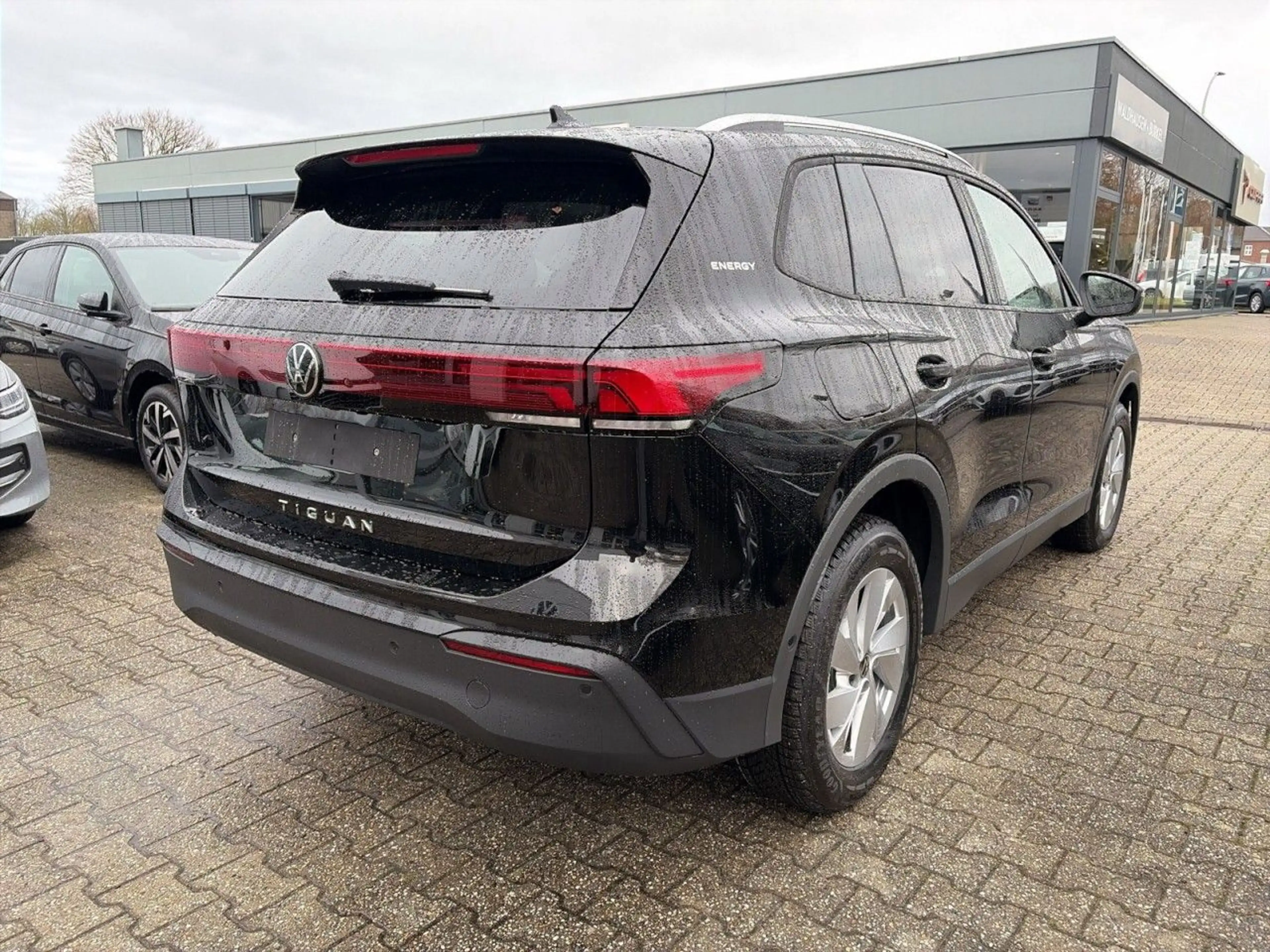 Volkswagen Tiguan ENERGY 2.0 l TDI DSG 360 ACC AUT Kam. LED — photo 3