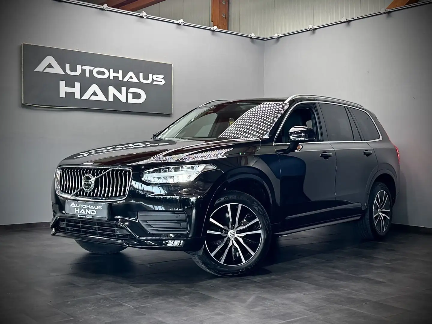 Volvo XC90 XC90*MOMENTUM PRO*AWD*360*PANO*HEAD-UP*1.H Schwarz - 1