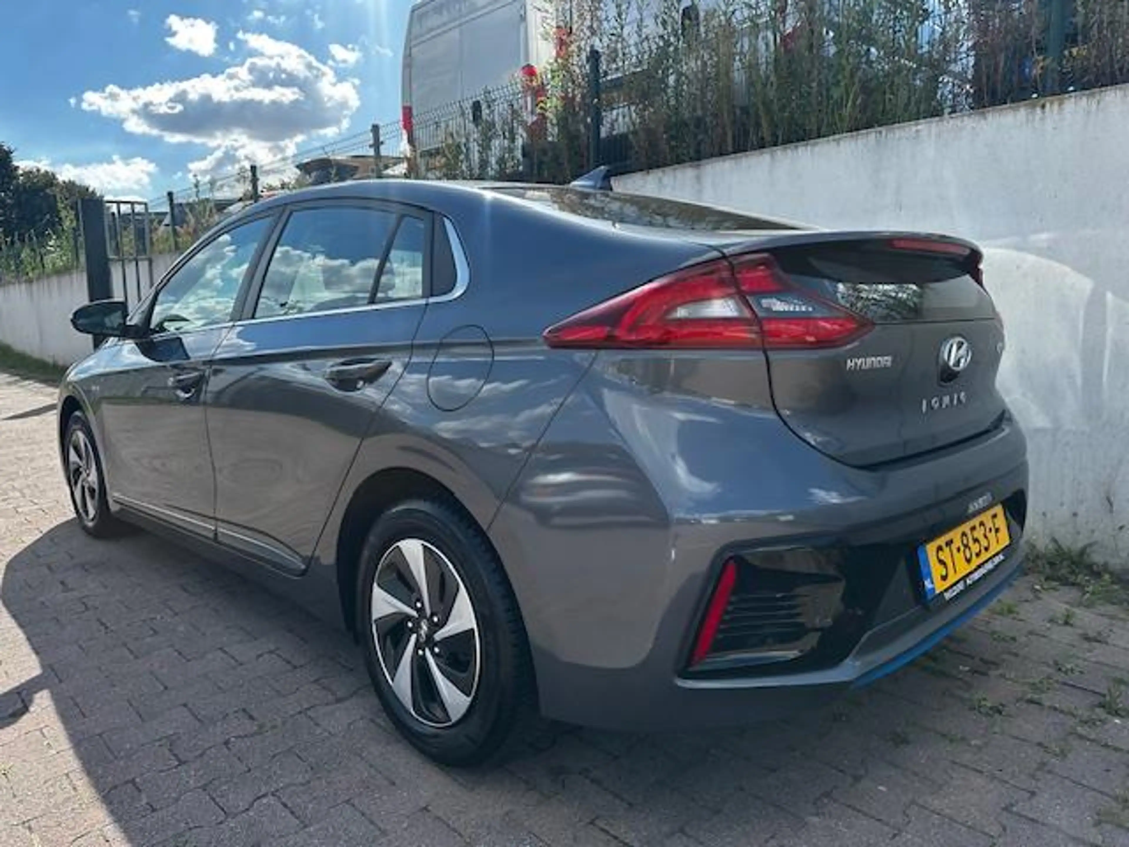 Hyundai IONIQ 1.6 GDi Comfort HYBRID/CARPLAY/NAVI/CRUISE/PDC/AUT — photo 5
