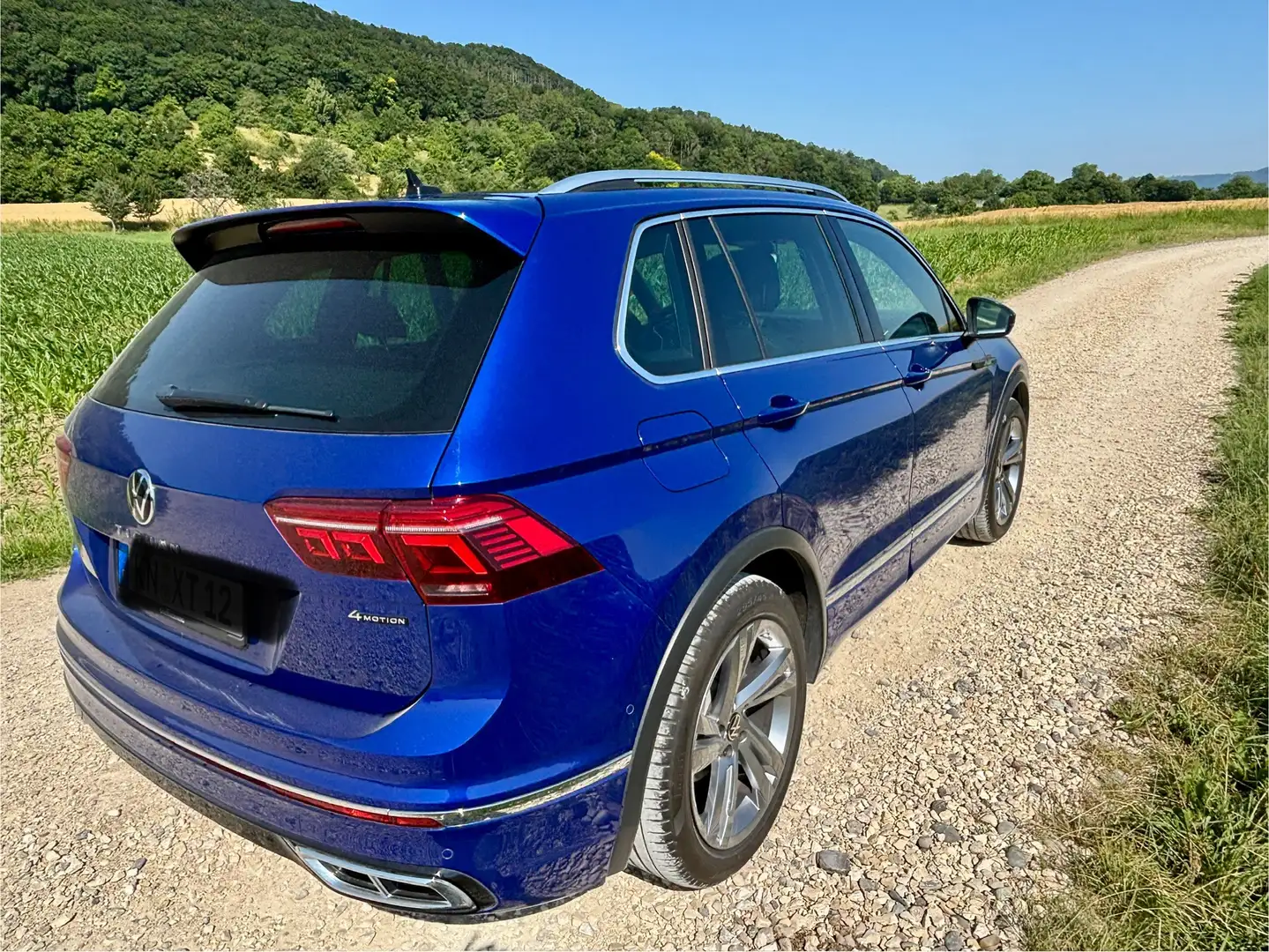 Volkswagen Tiguan R-Line 4Motion Blau - 2