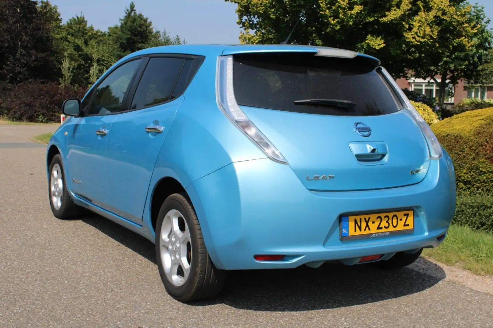 Nissan Leaf Acenta 24 kWh ECC/Cruise/Navi/Camera/Bluetooth Bleu - 2