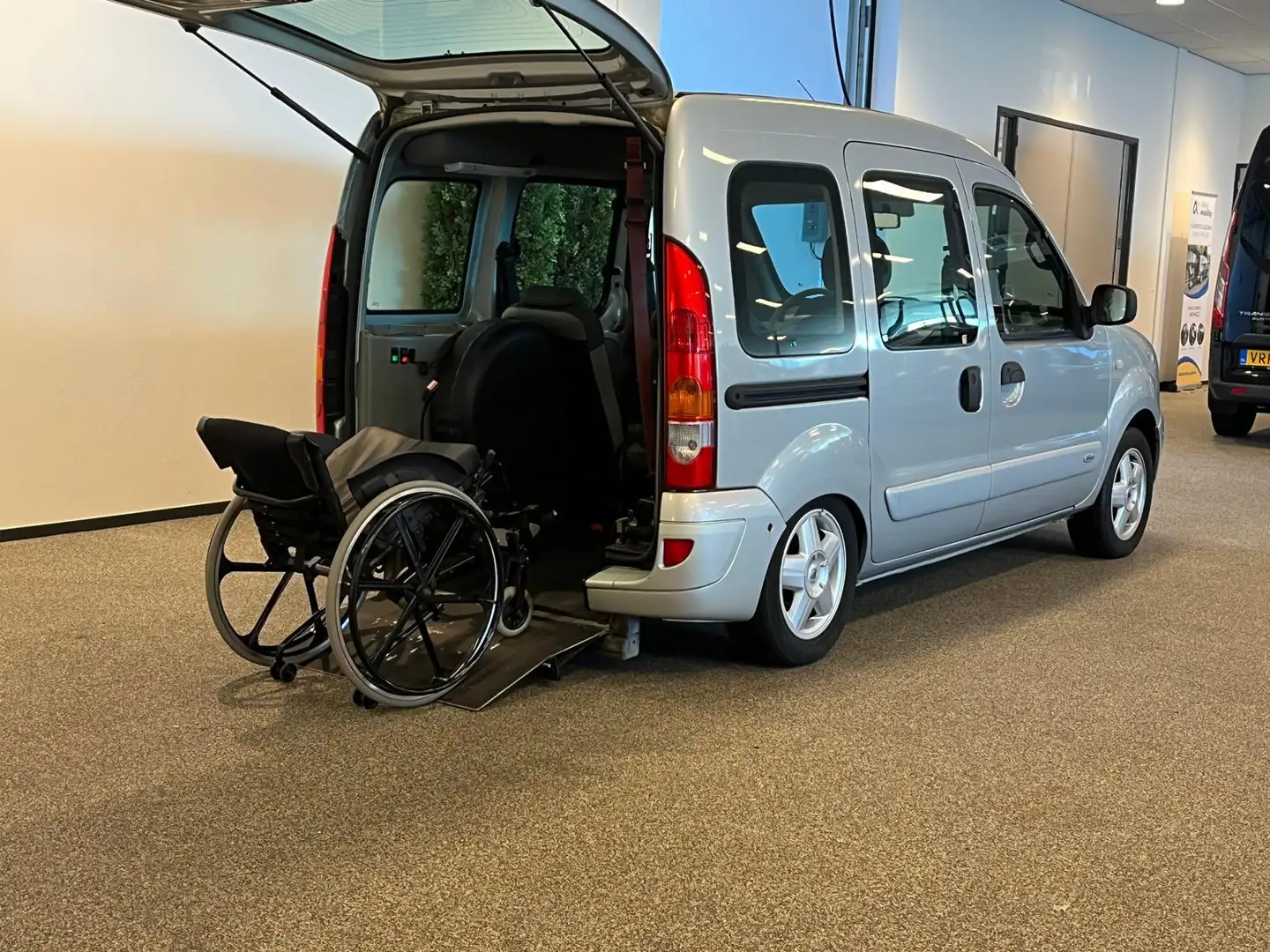 Renault Kangoo Rolstoelauto Automaat Gris - 2