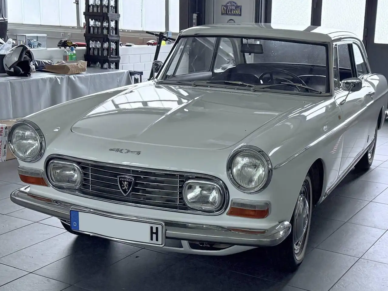 Peugeot 404 Coupe, foto 2