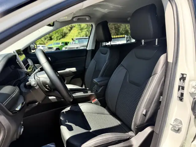 Jeep Compass view 15