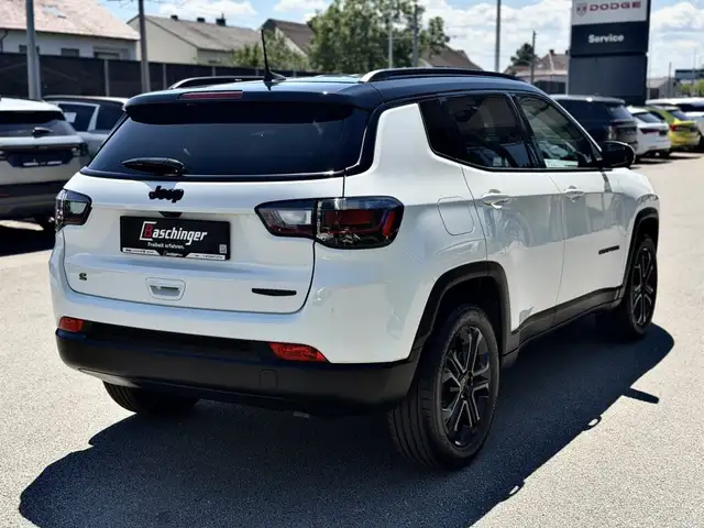 Jeep Compass view 10