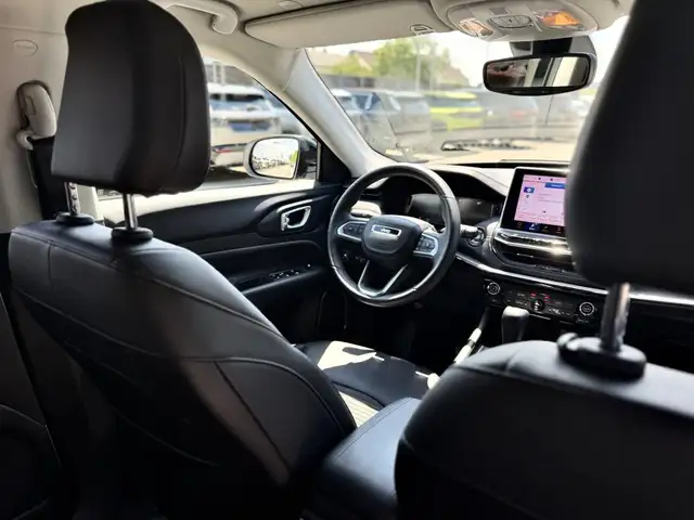 Jeep Compass view 12