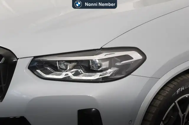 BMW X3 view 5