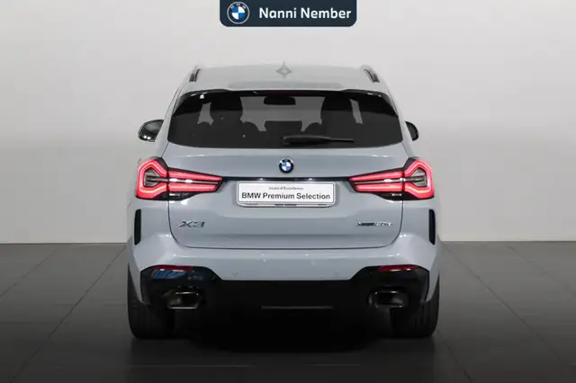 BMW X3 view 4