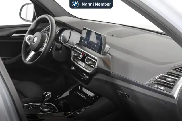 BMW X3 view 8