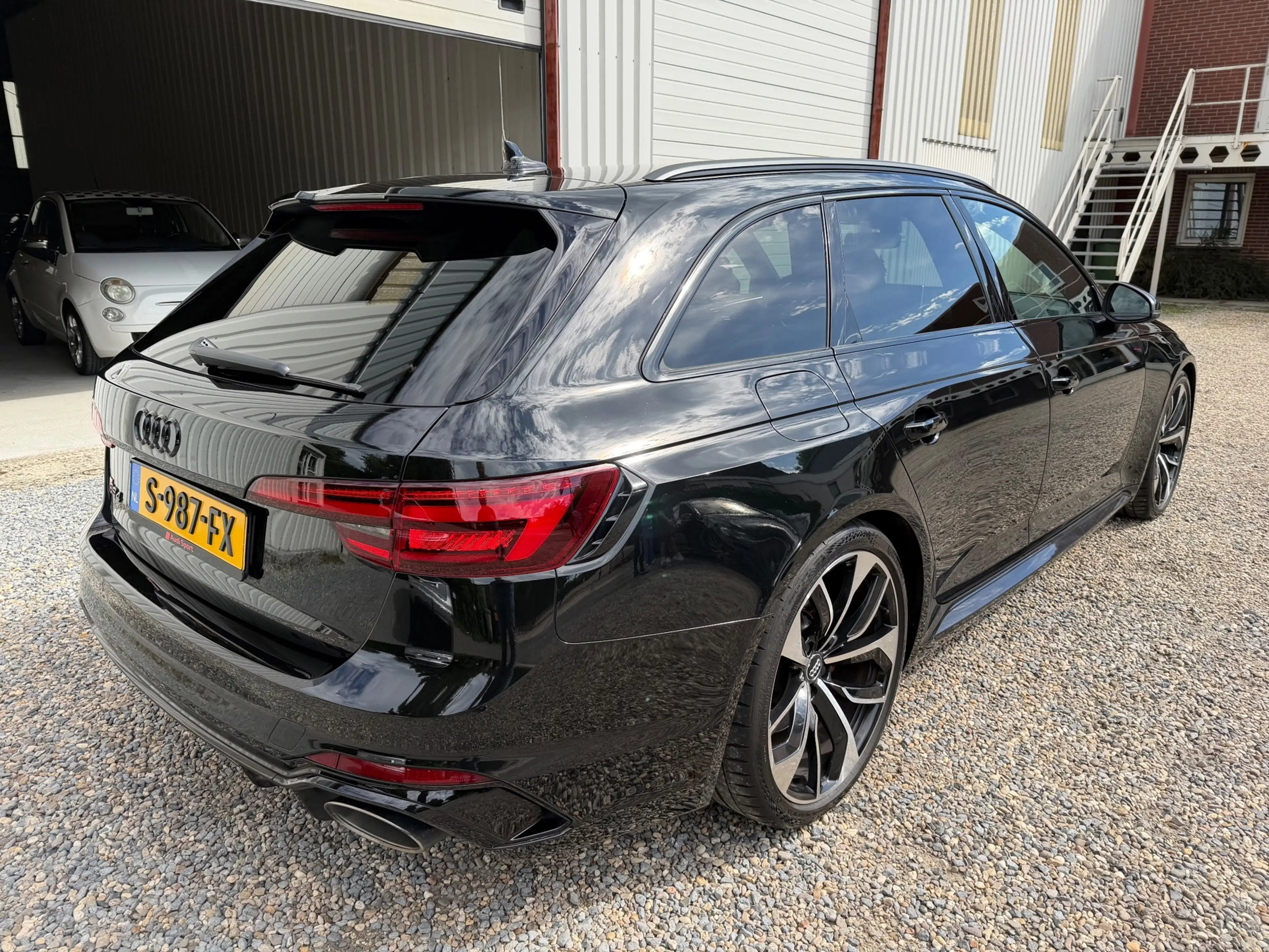 Audi RS4 A4 Avant 2.9 TFSI quattro PANO.HUP.LEER.CLIMA.B&O. — photo 17