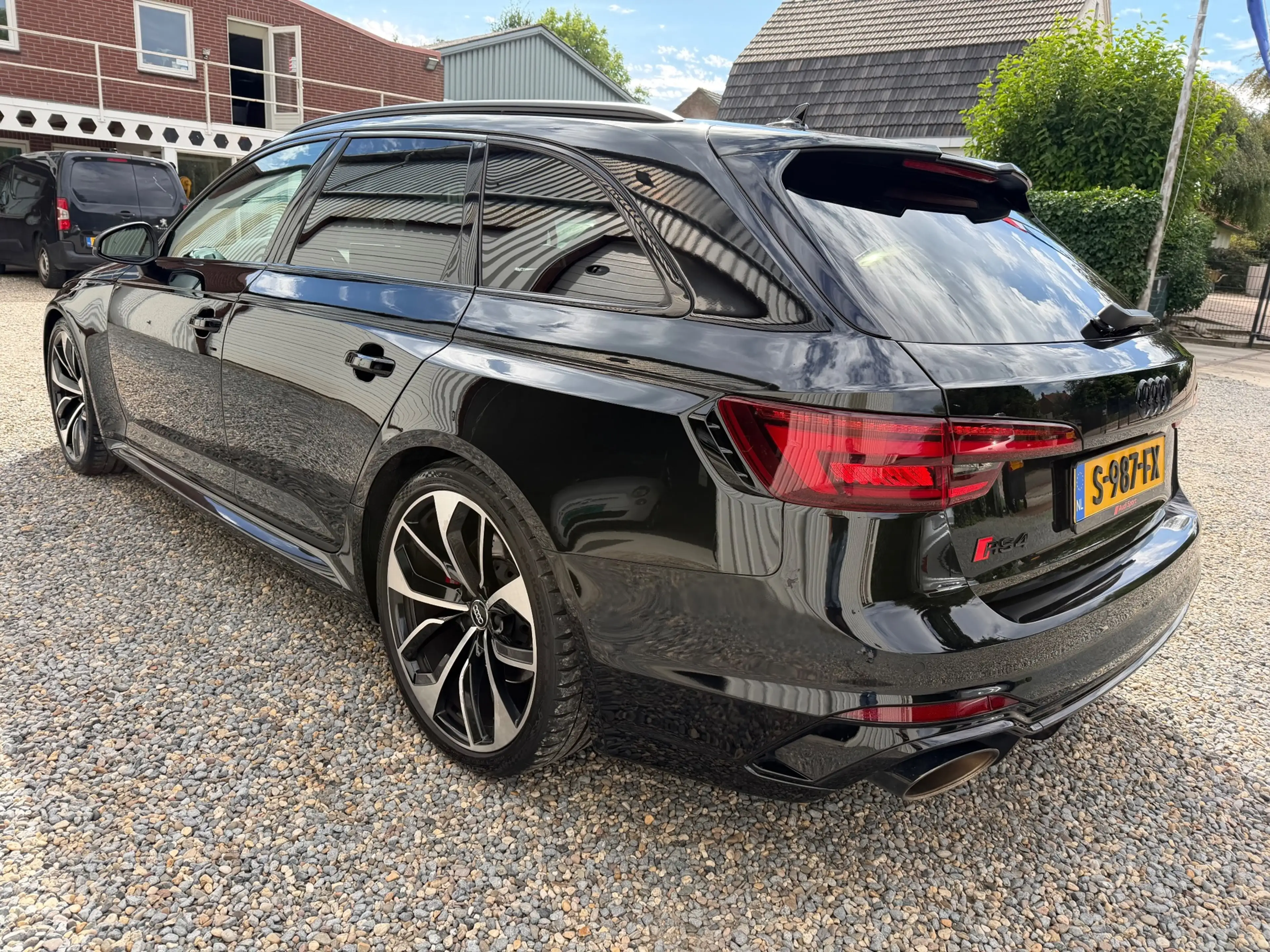 Audi RS4 A4 Avant 2.9 TFSI quattro PANO.HUP.LEER.CLIMA.B&O. — photo 27