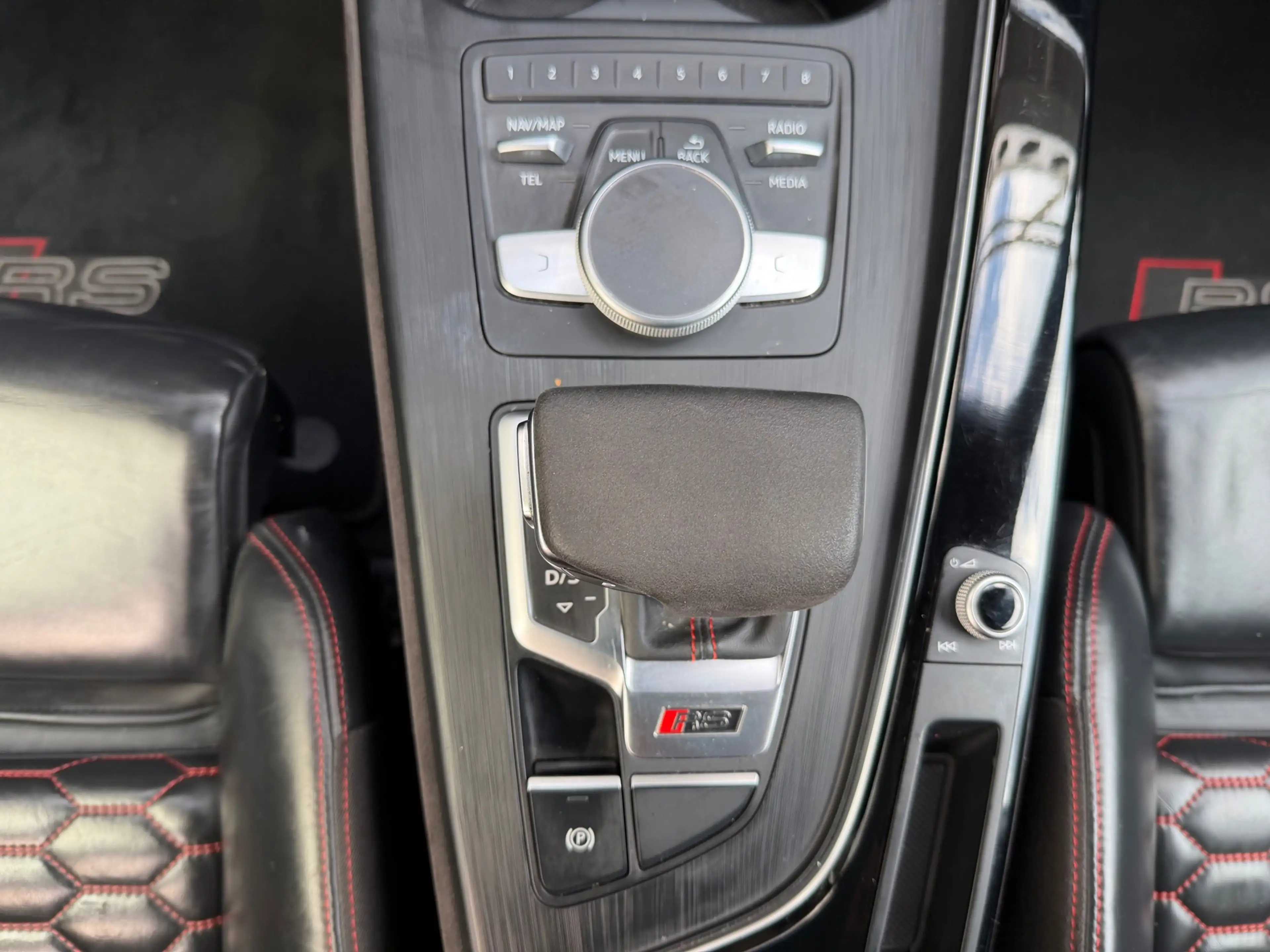Audi RS4 A4 Avant 2.9 TFSI quattro PANO.HUP.LEER.CLIMA.B&O. — photo 34