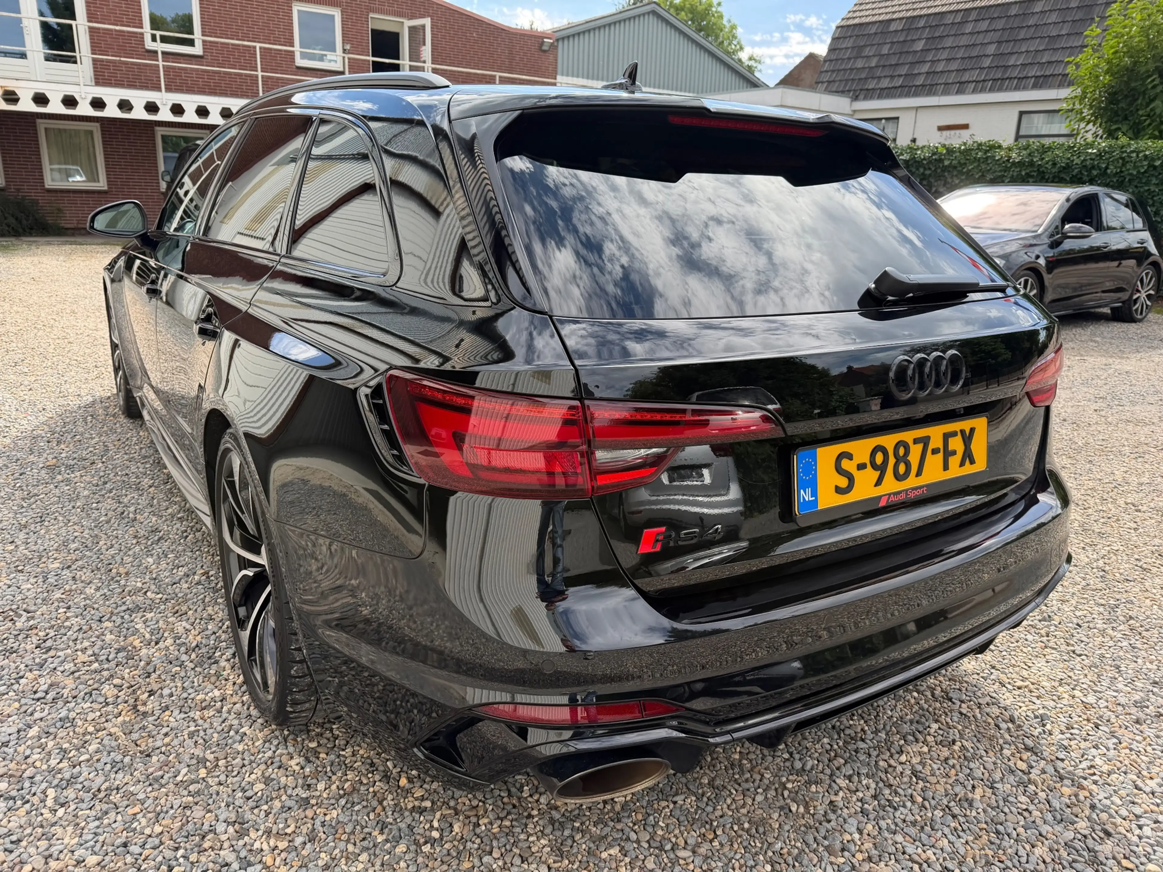 Audi RS4 A4 Avant 2.9 TFSI quattro PANO.HUP.LEER.CLIMA.B&O. — photo 26