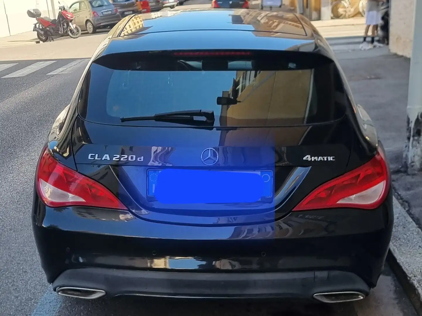 Mercedes-Benz 220 Cla shootingbrake 4matic sequenziale Nero - 1