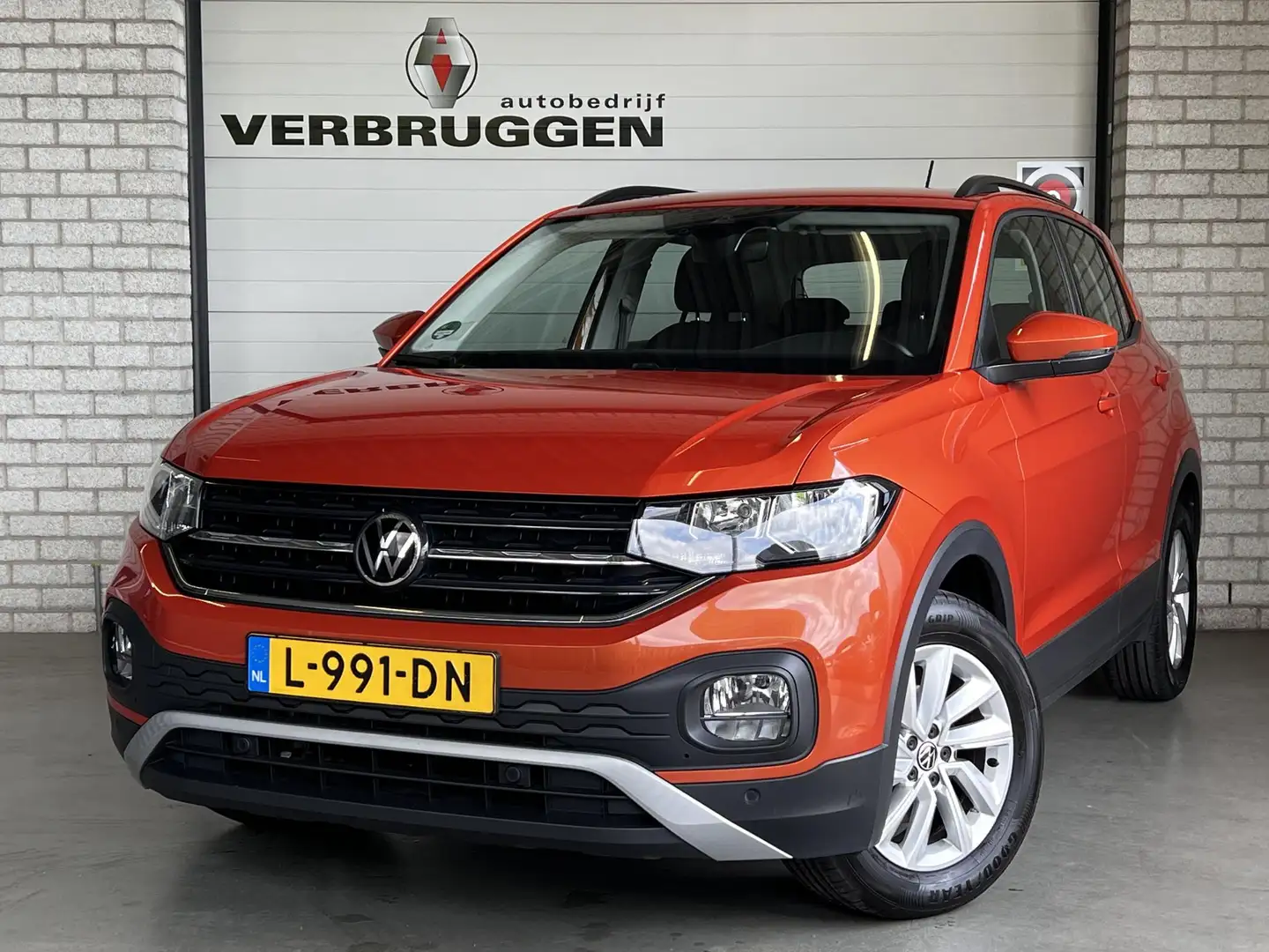 Volkswagen T-Cross 1.0 TSI Life | Carplay | 16"LMV | Adap.Cruise | PD Arancione - 1