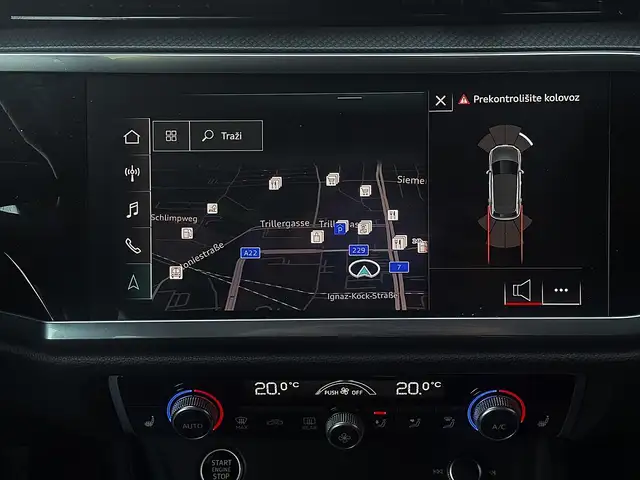 Audi Q3 view 17