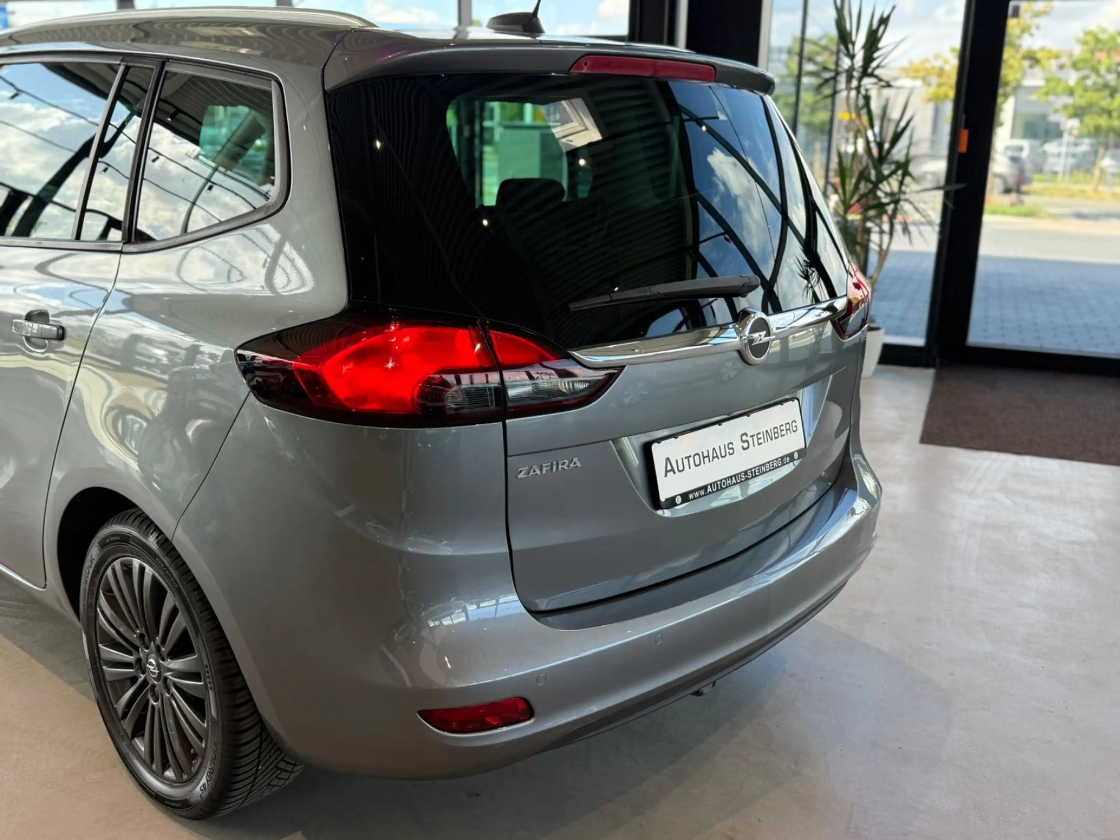 Opel Zafira NAVIGATION+KAMERA+7 SITZE+SHZ+AHK — photo 9