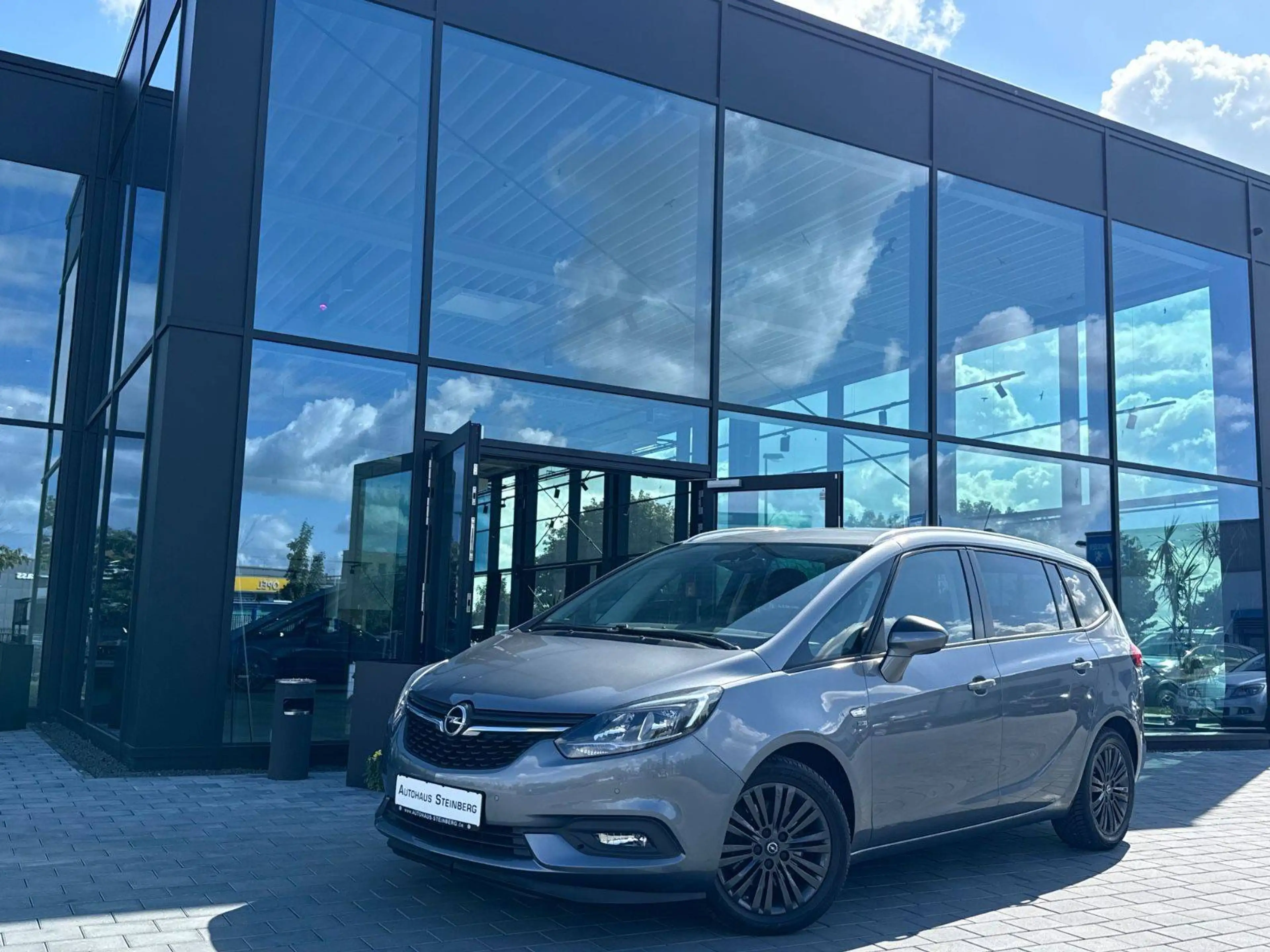 Opel Zafira NAVIGATION+KAMERA+7 SITZE+SHZ+AHK