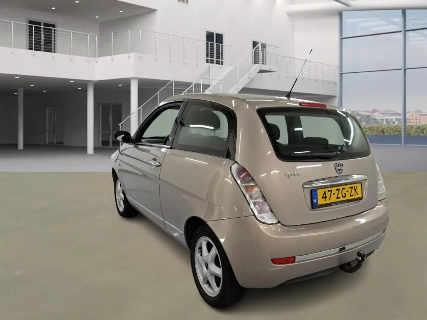 Lancia Ypsilon 1.2 Oro/AIRCO/ELECRAMEN VOOR/TREKHAAK Beige - 2