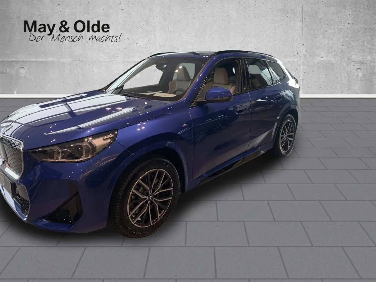 BMW iX1 xDrive 30 Sportpaket HUD AD AHK-klappbar AHK El. P Blau - 2