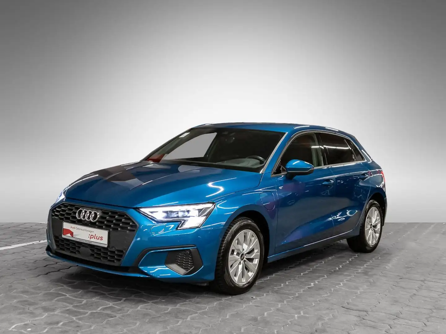Audi A3 40 TFSI e Matrix HeadUp virtCo 360° Blau - 2