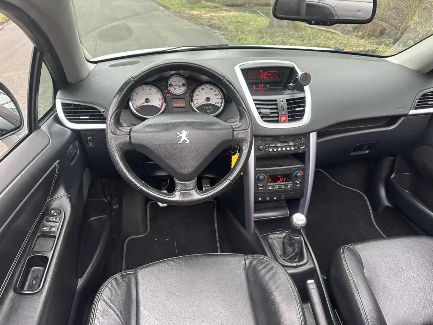 Peugeot 207 CC 1.6-16V T Sport HERFST-ACTIE €450,- KORTING Grijs - 2