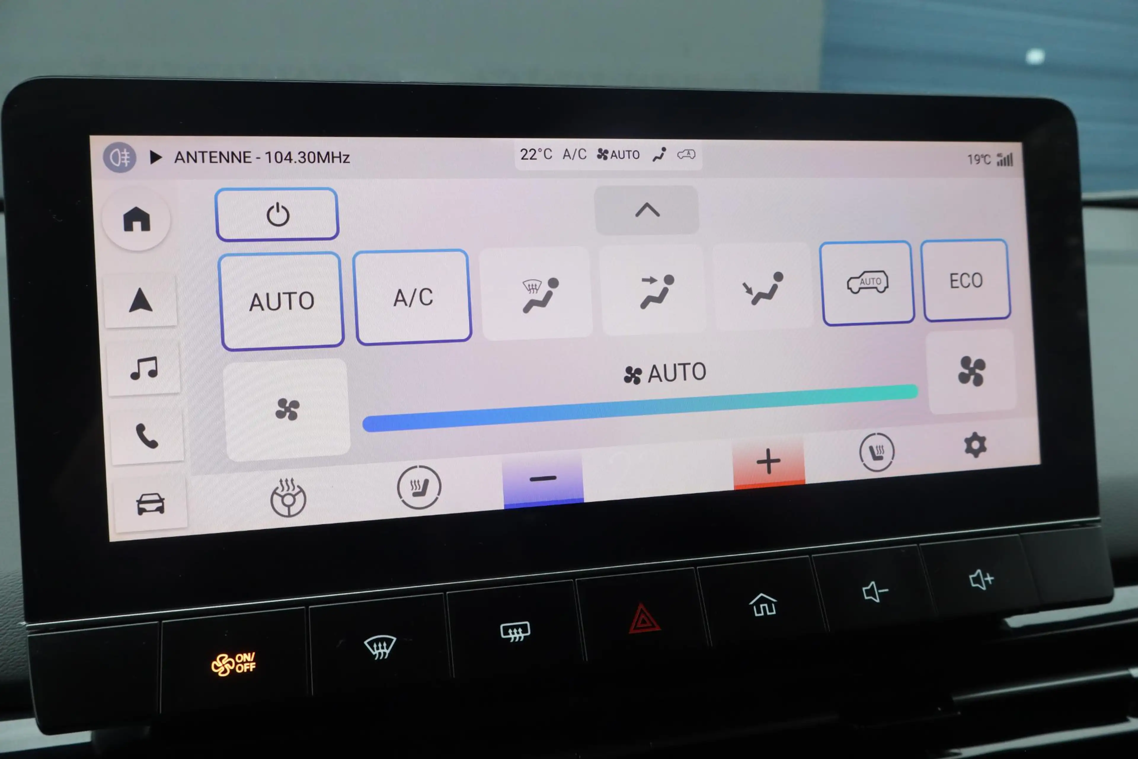 MG MG4 Electric Luxury 64 kWh | SOH 96,3% | Long range | — photo 19