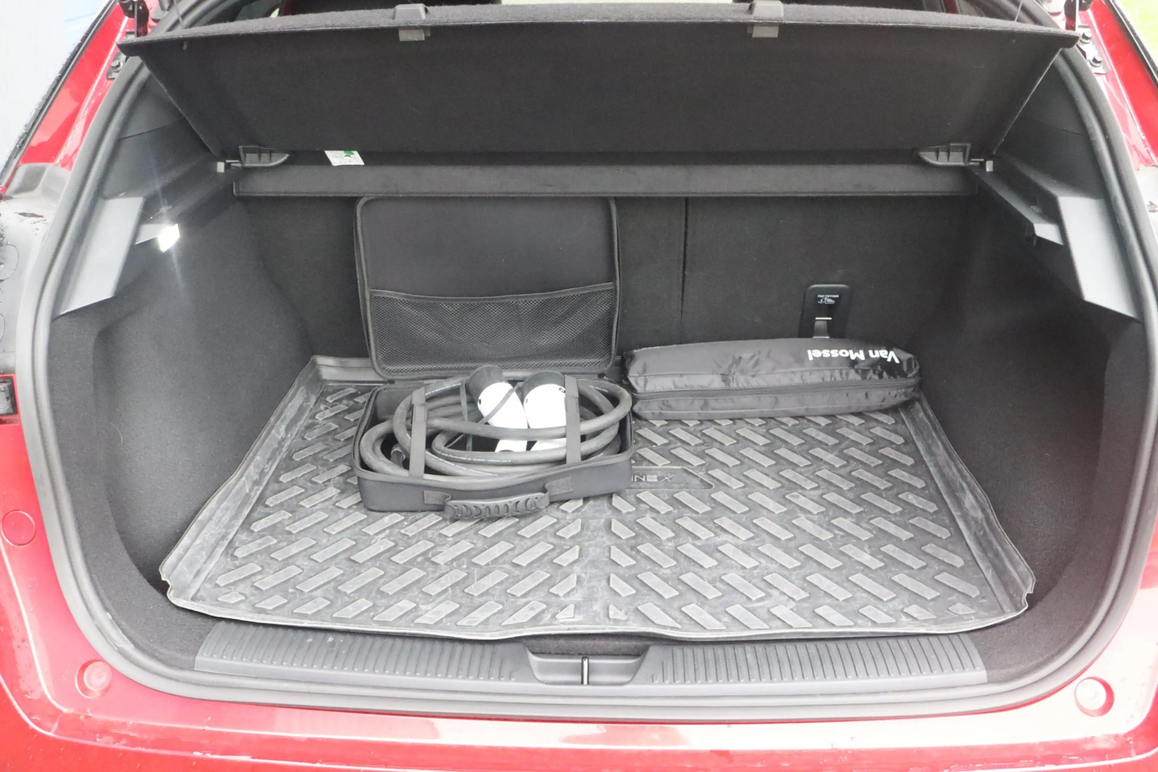 MG MG4 Electric Luxury 64 kWh | SOH 96,3% | Long range | — photo 25