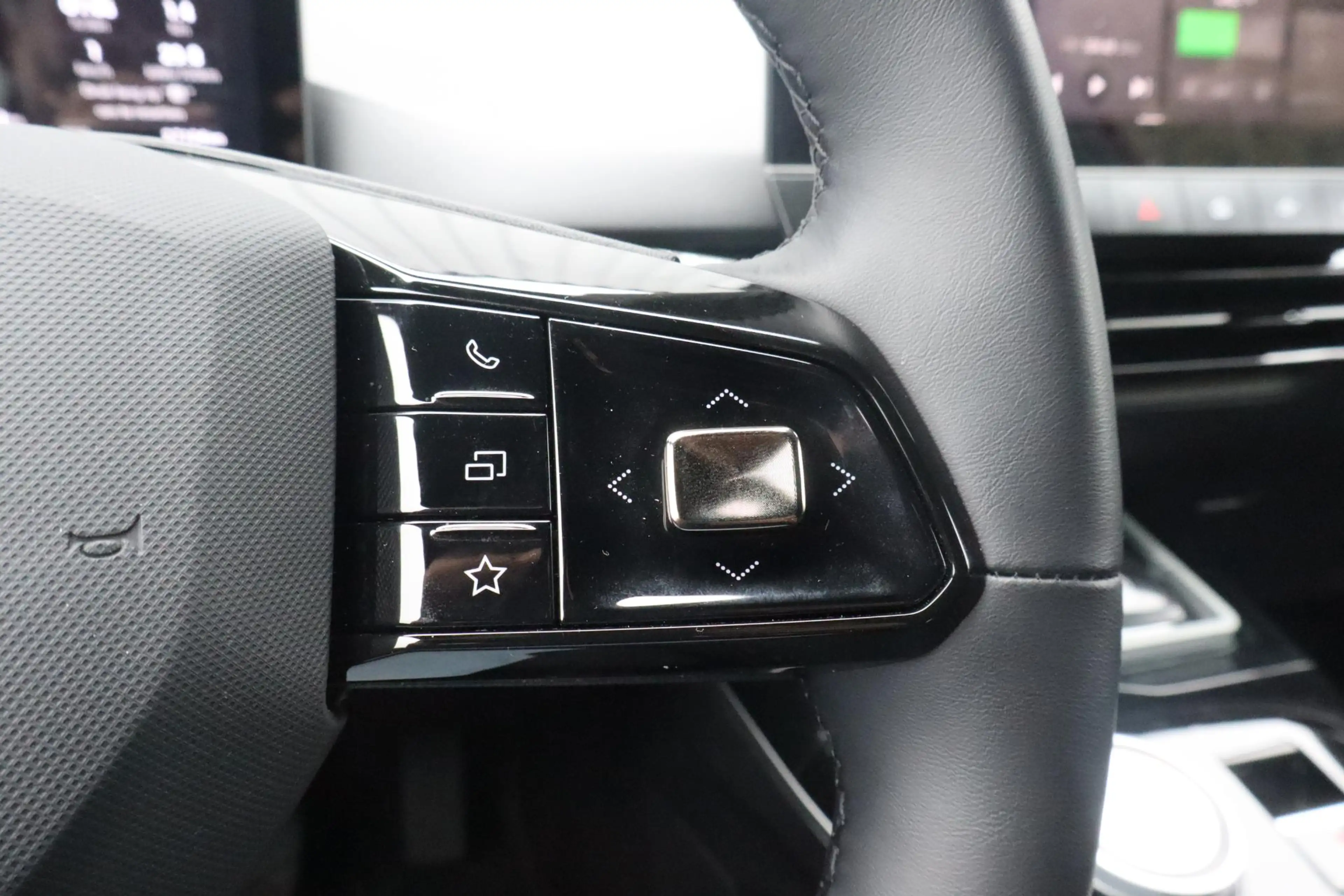 MG MG4 Electric Luxury 64 kWh | SOH 96,3% | Long range | — photo 21