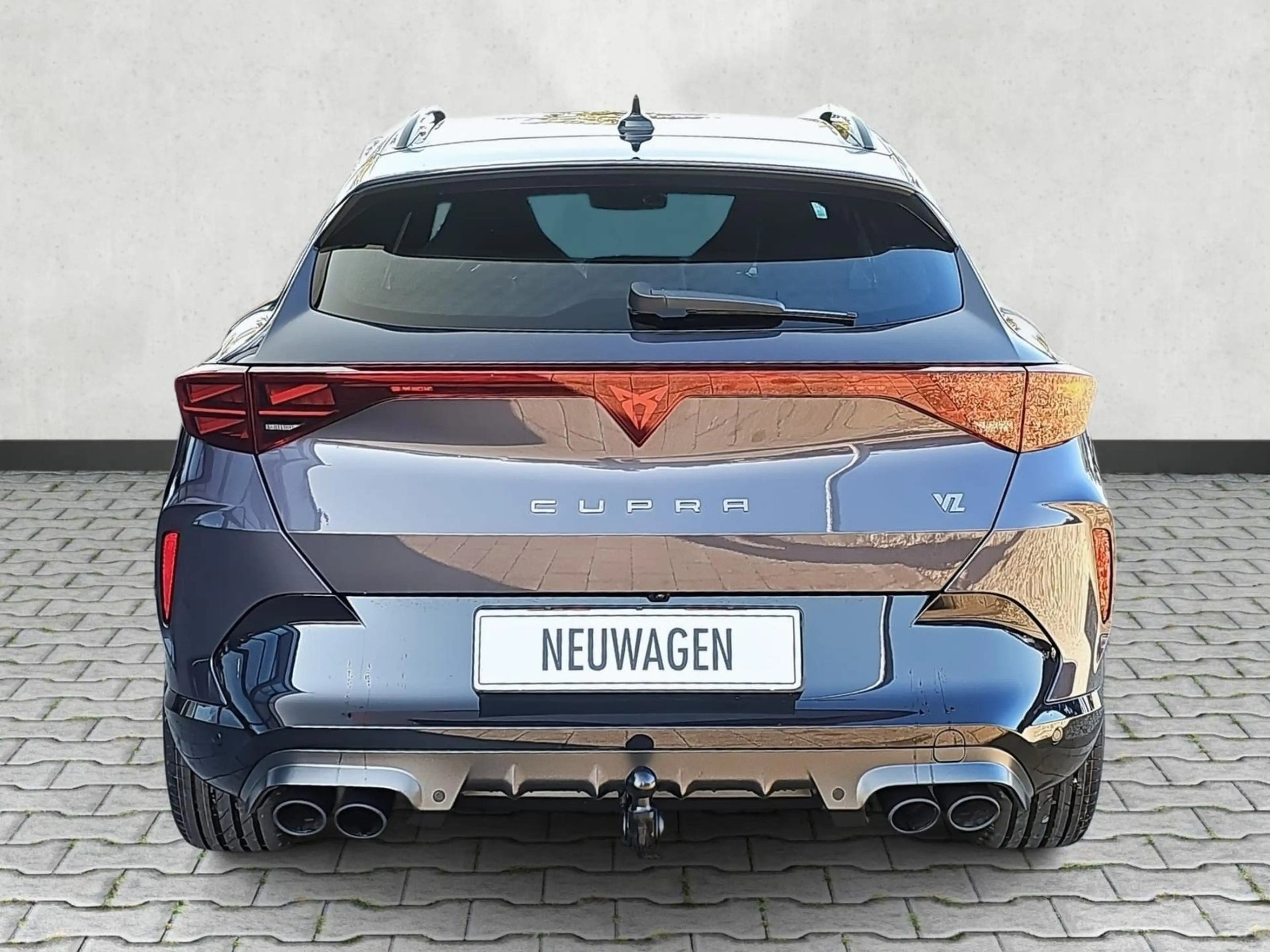 CUPRA Formentor VZ 2.0 TSI 245 kW 4Drive DSG 5JGar Matrix AHK 2... — photo 6