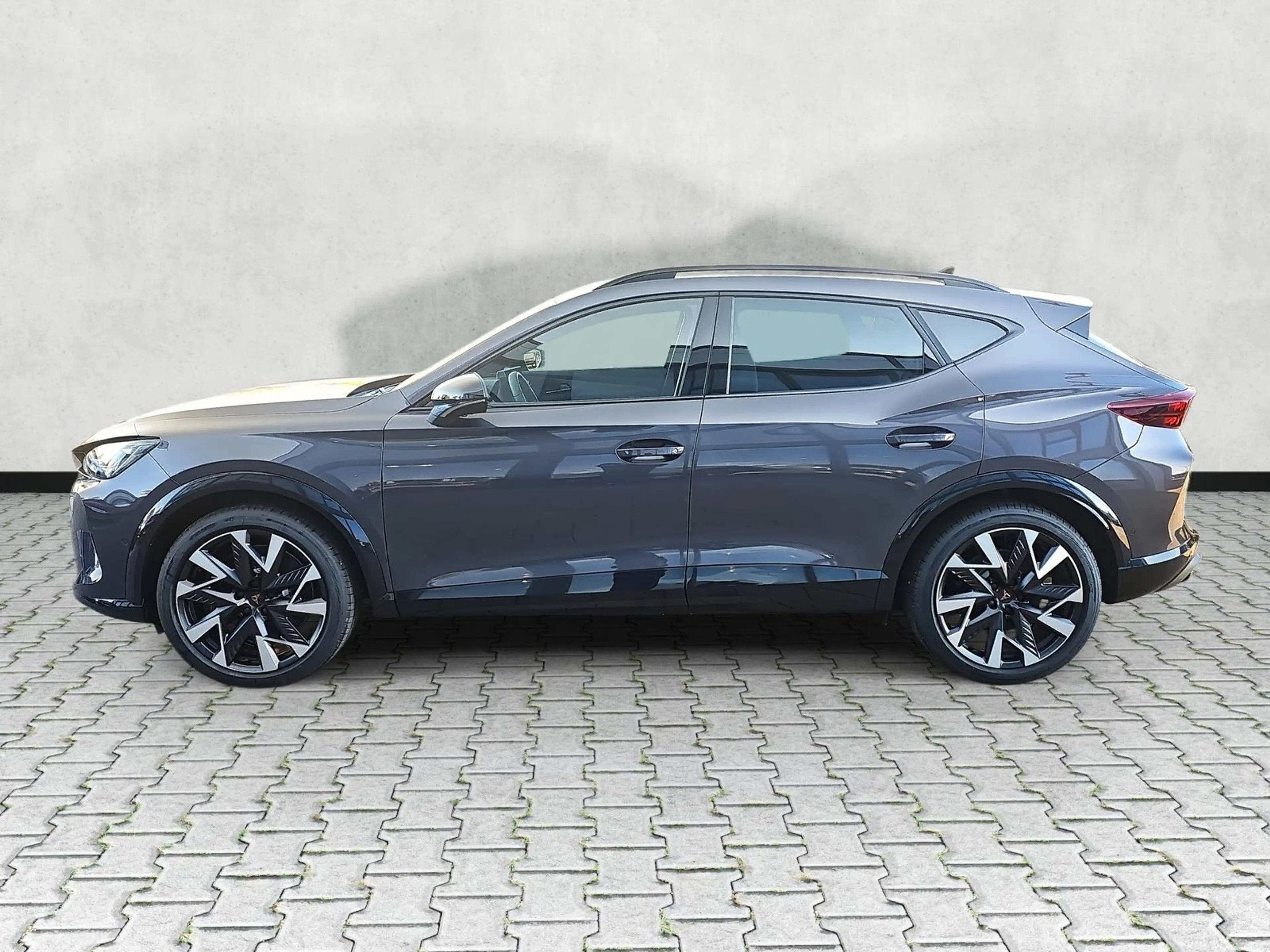 CUPRA Formentor VZ 2.0 TSI 245 kW 4Drive DSG 5JGar Matrix AHK 2... — photo 4