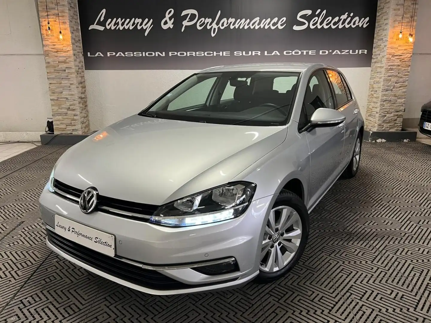 Volkswagen Golf 7 VII TSI 115ch DSG Confortline - Excellent état - Entretien à jour Grau - 1