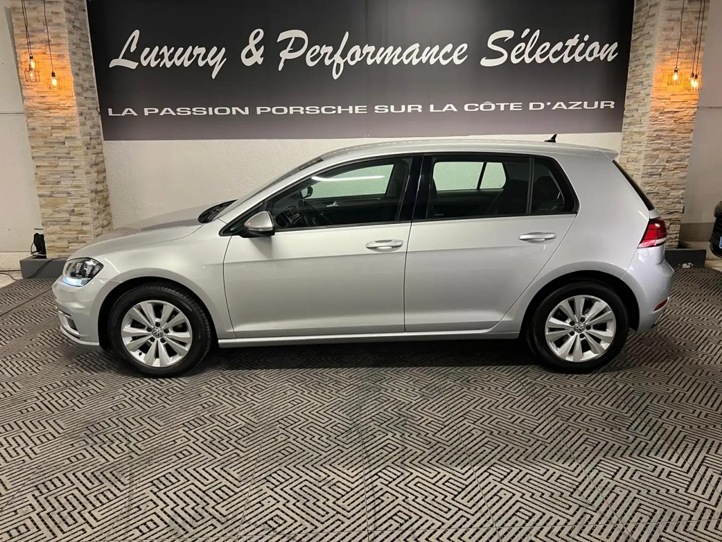 Volkswagen Golf 7 VII TSI 115ch DSG Confortline - Excellent état - Entretien à jour Grau - 2