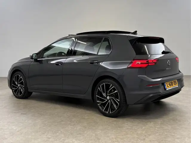 Volkswagen Golf view 3