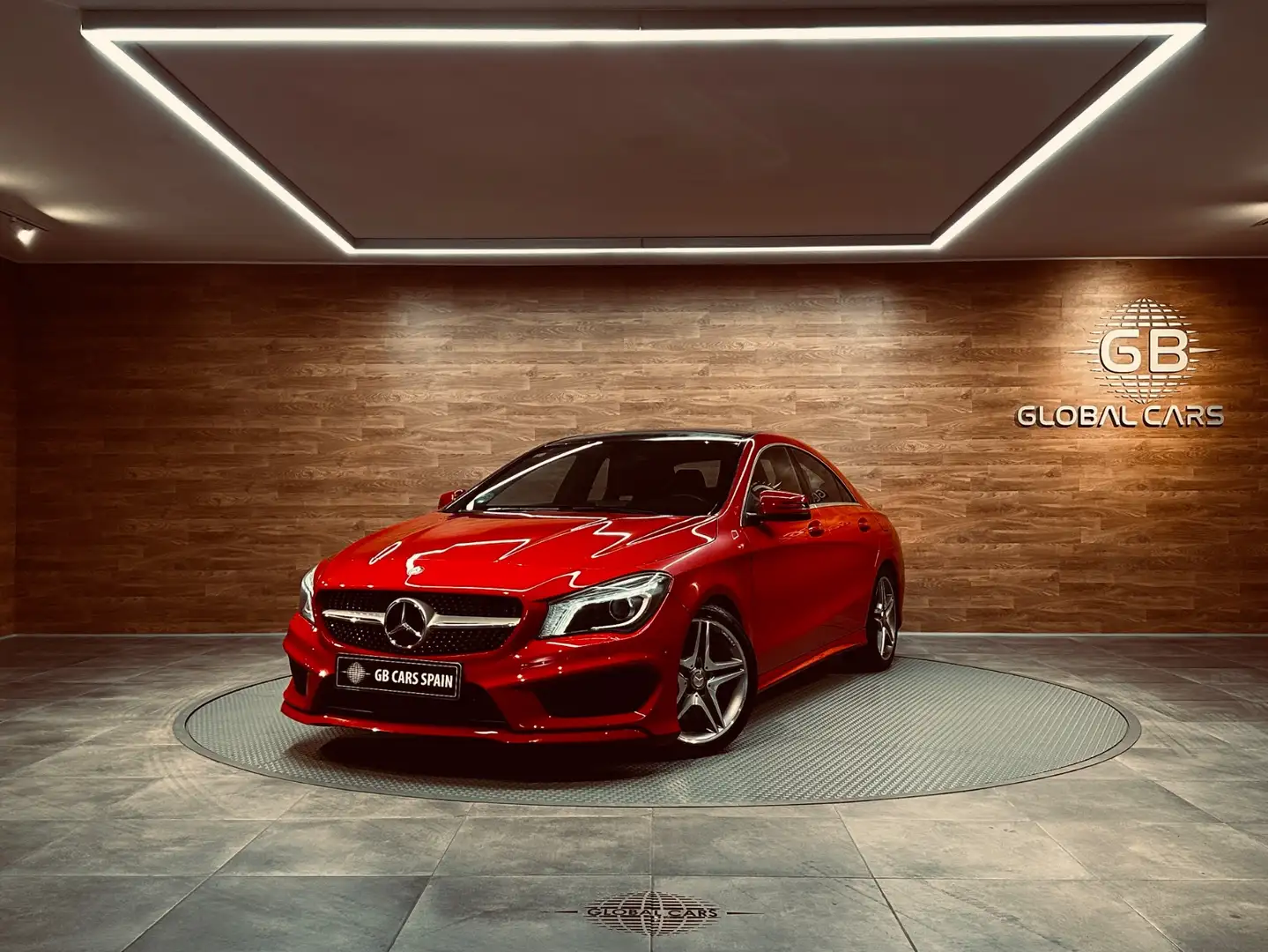 Mercedes-Benz CLA 220 220CDI AMG Line 7G-DCT Rojo - 1