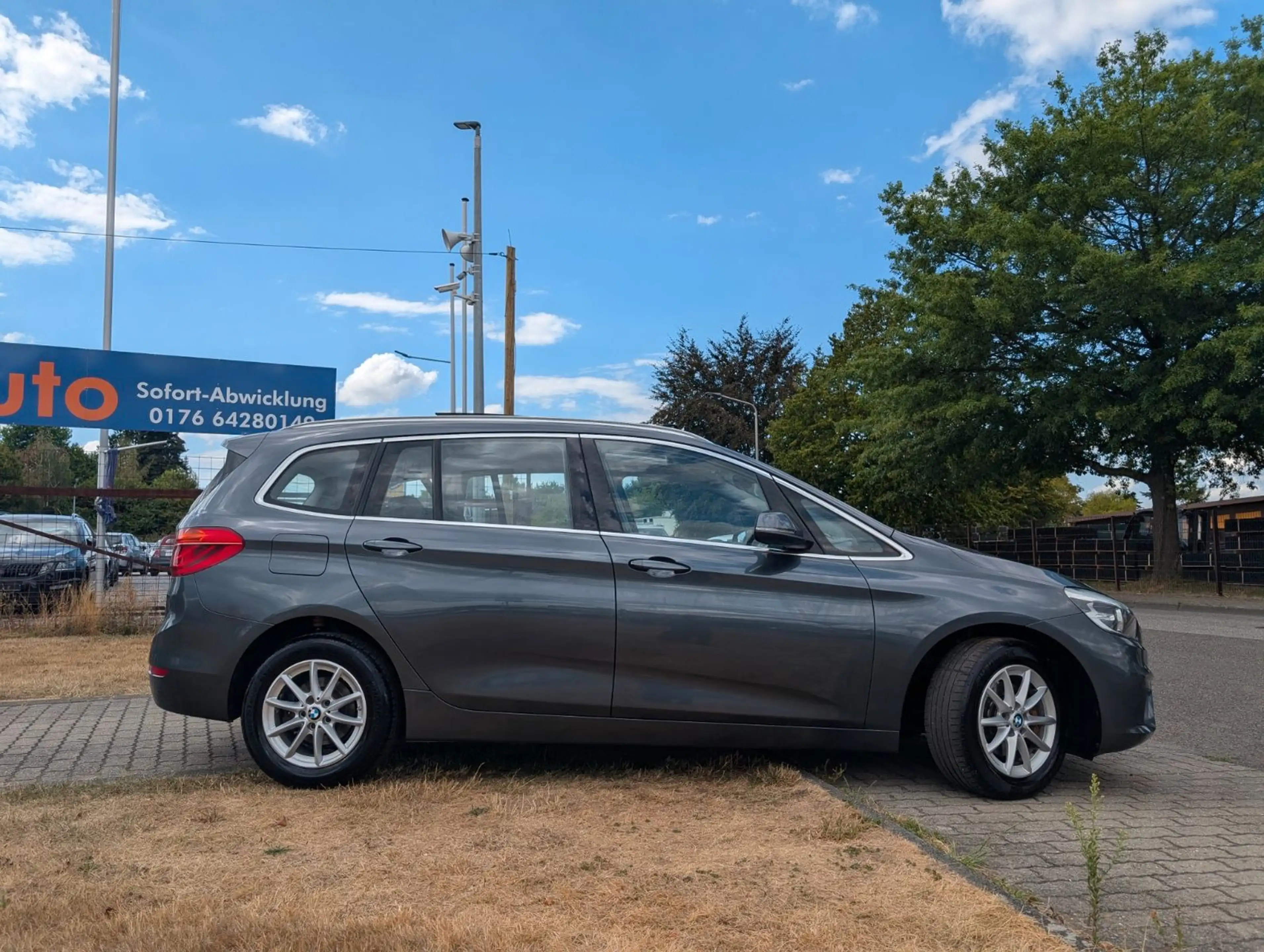 BMW 216 2 Gran Tourer Advantage*AUTOMATIK*7-SITZE !! — photo 8