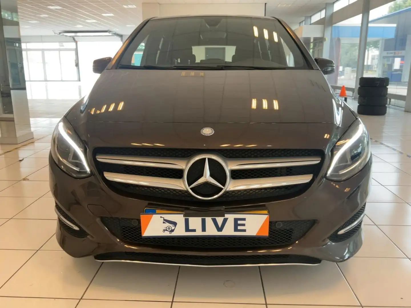 Mercedes-Benz B 180 B -Klasse 180 CDI Edition NAVI KLIMA SHZG LMF Braun - 2